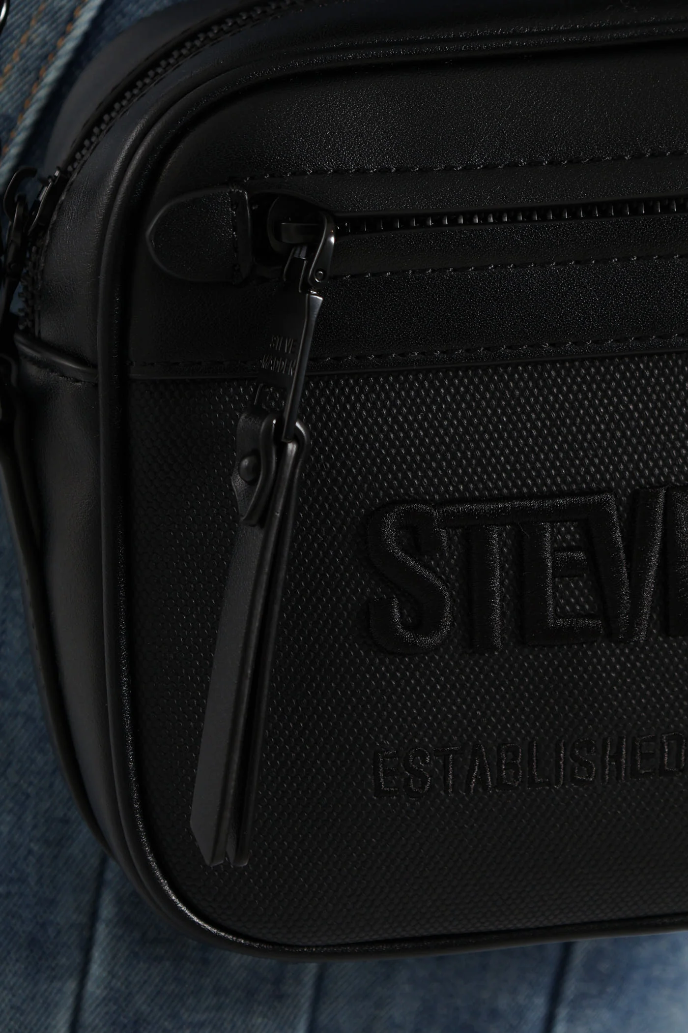 Baize Camera Bag - Black - Image 11