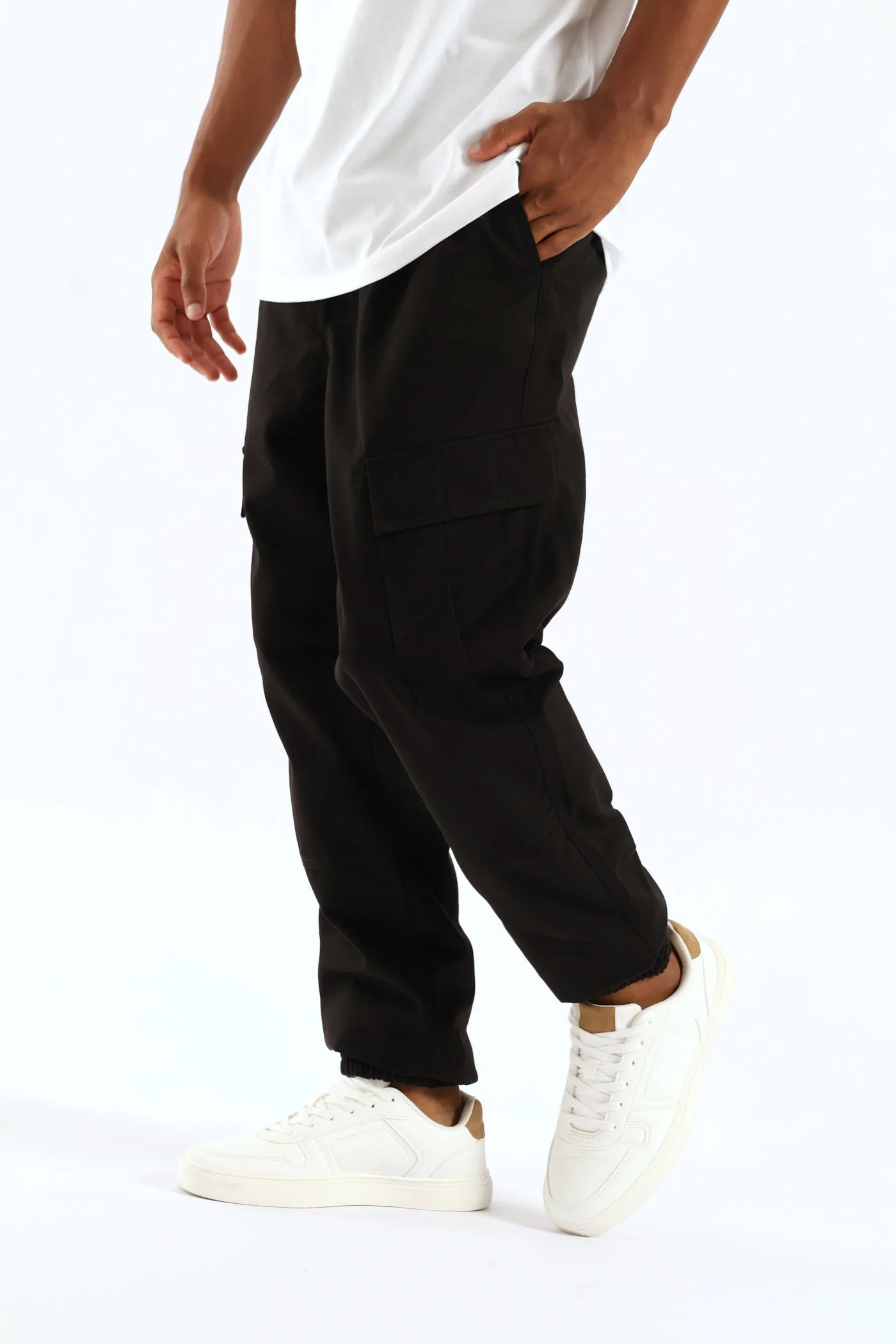 Basic Cargo Trouser - Black - Image 4