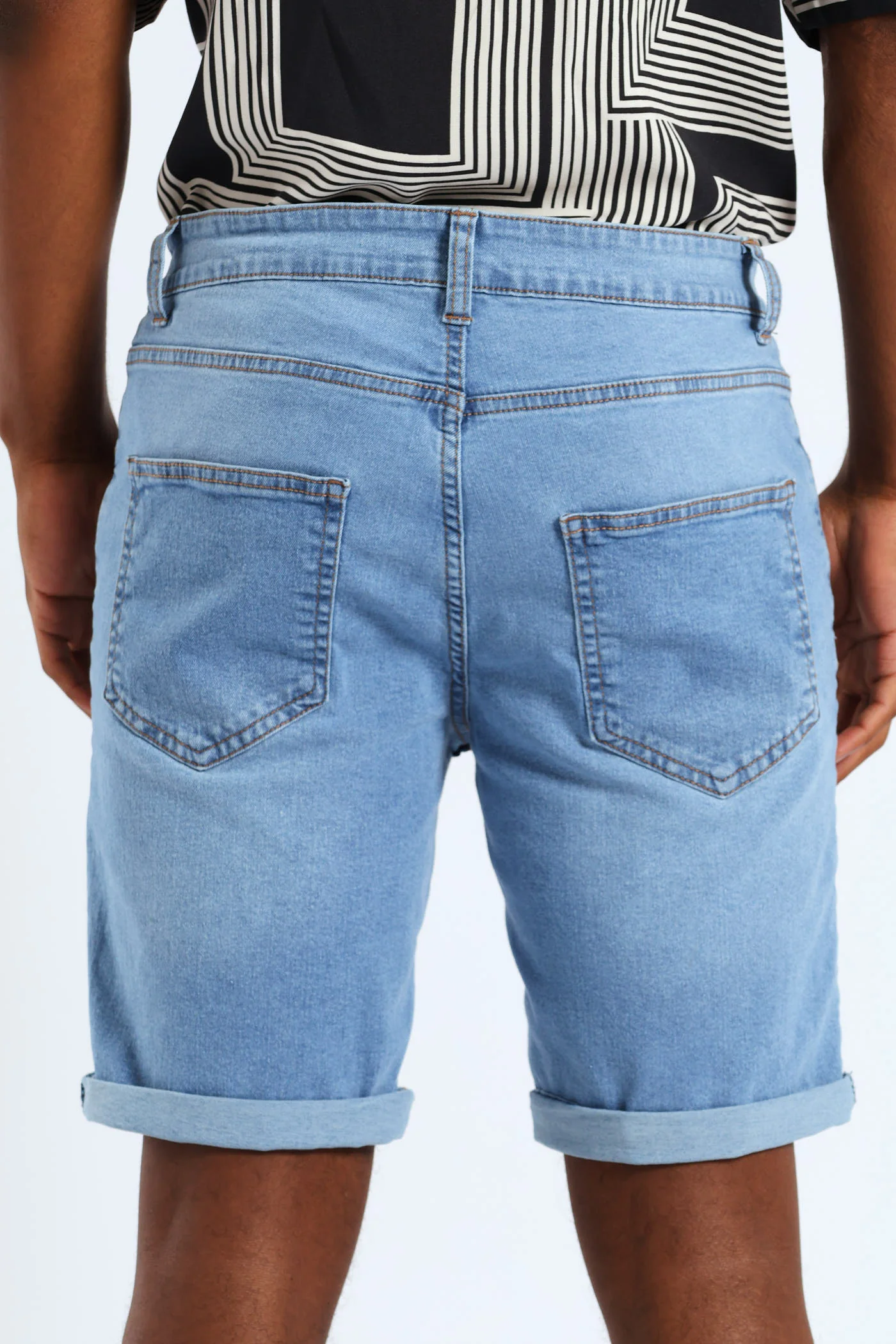Basic Denim Short - Light Wash - Image 4