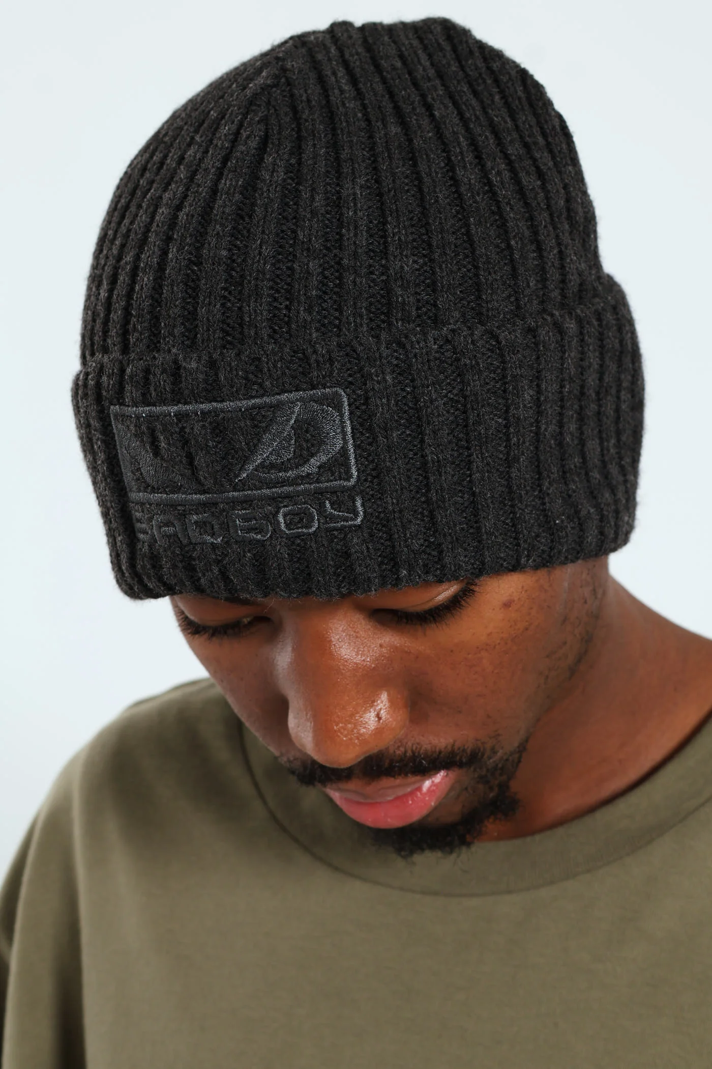 Basic Embroided Logo Beanie - Black - Image 2