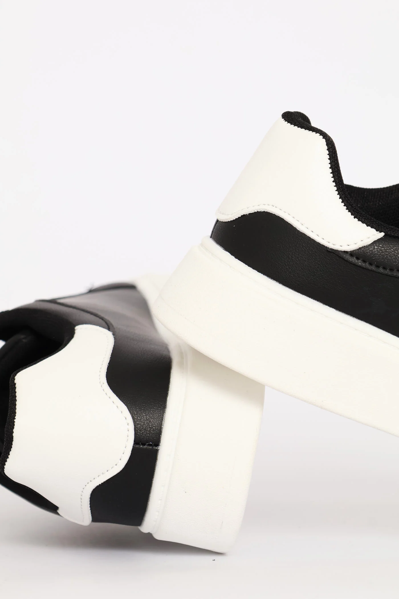 Basic Lace Up Sneaker - Black - Image 2
