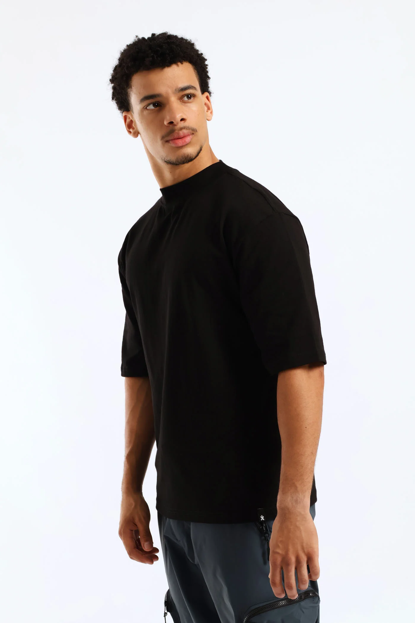 Basic Oversized Tee - Black - Image 4