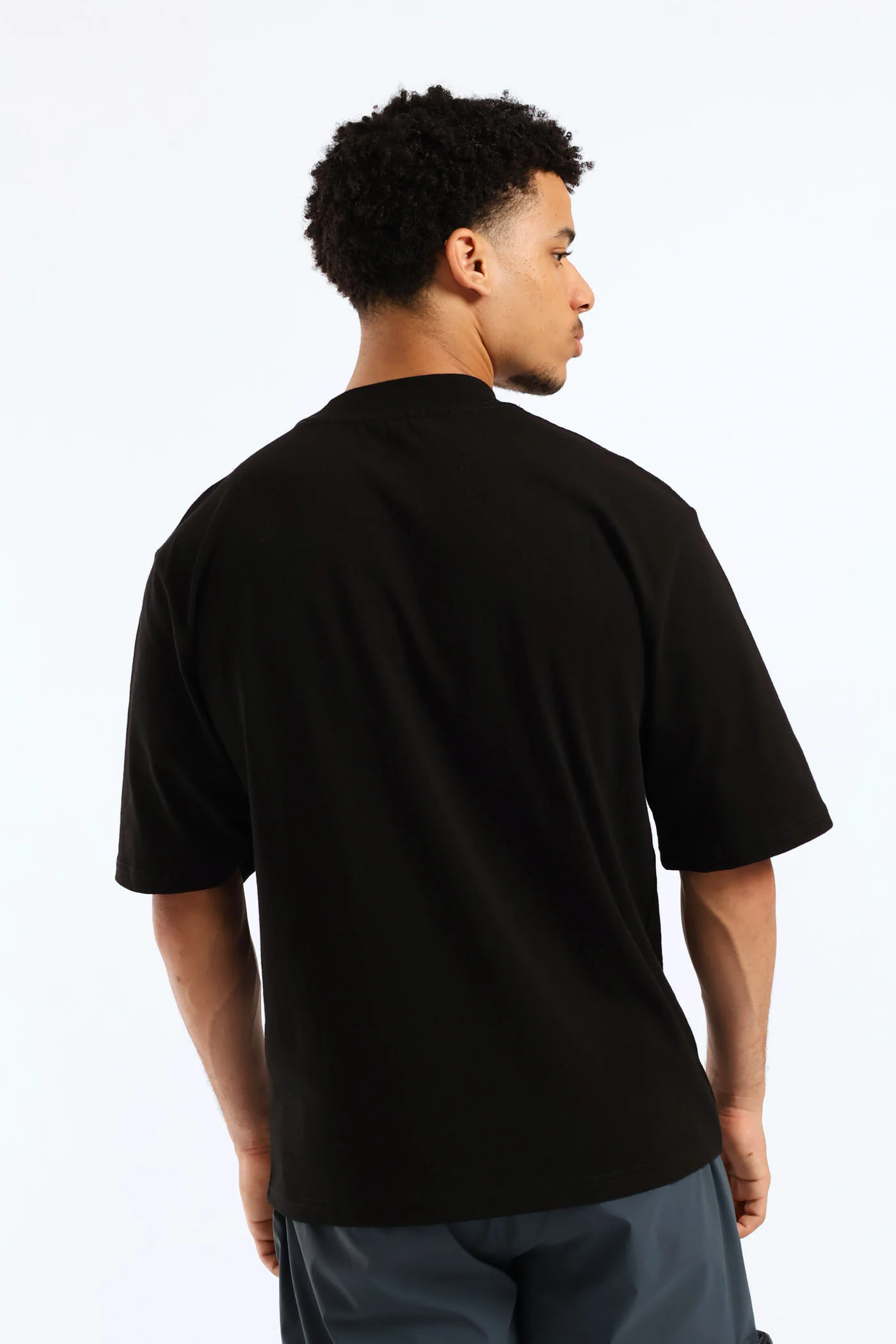 Basic Oversized Tee - Black - Image 5