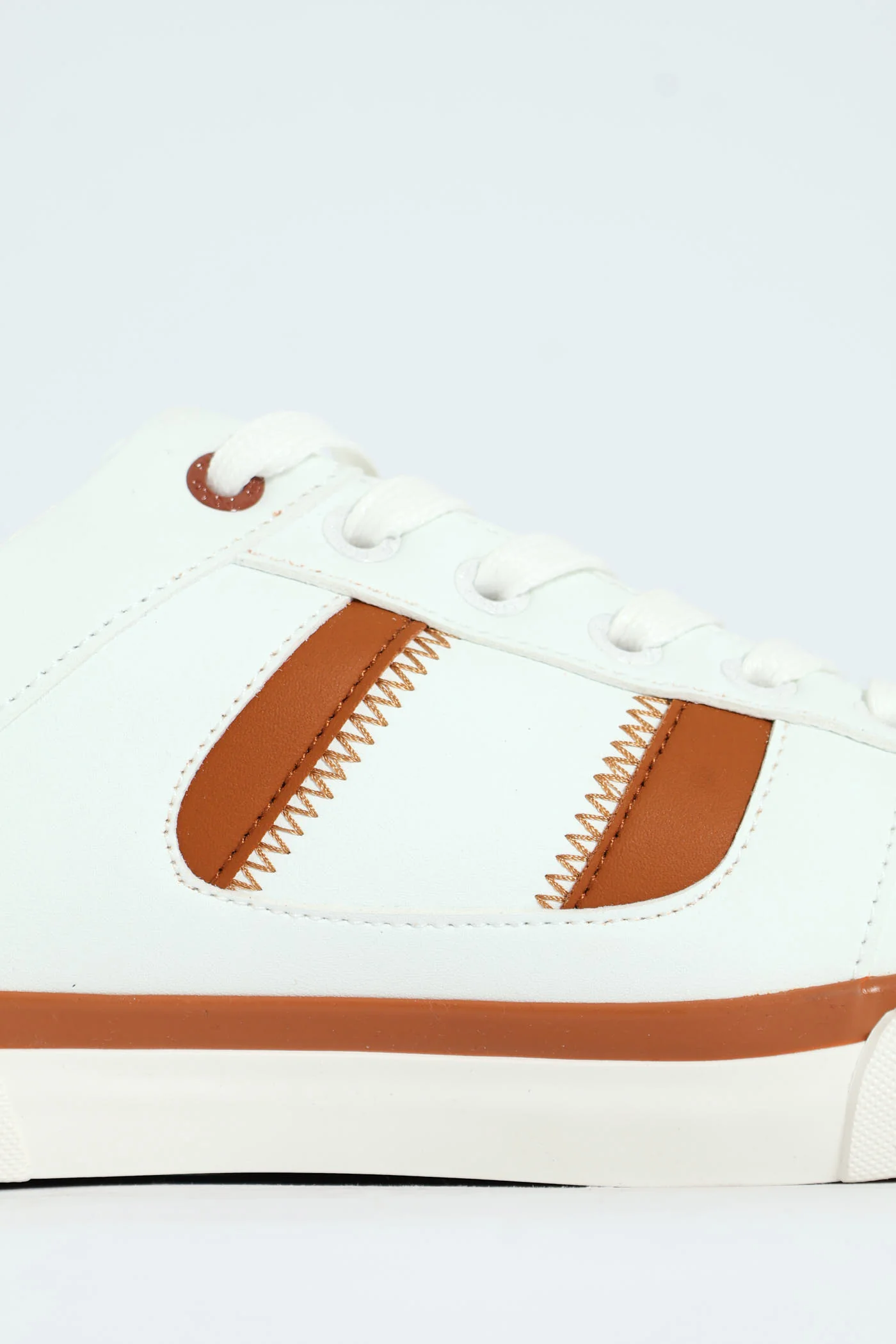 Basic Side Flash Sneaker - White - Image 7