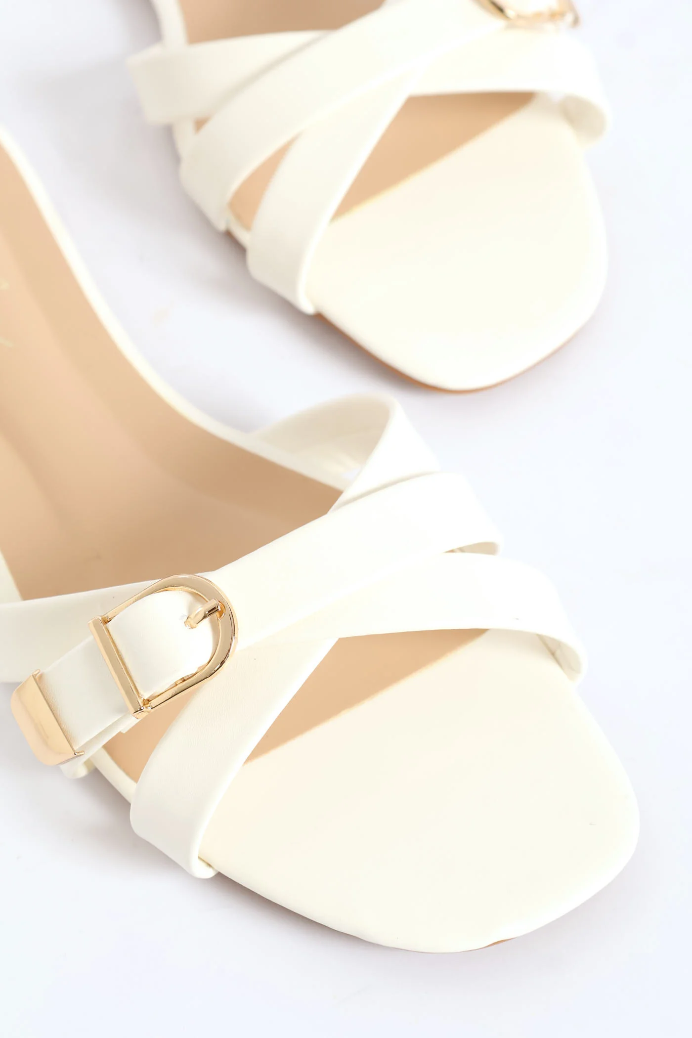 Belt & Buckle Detail Crosstrap Sandal - White - Image 2