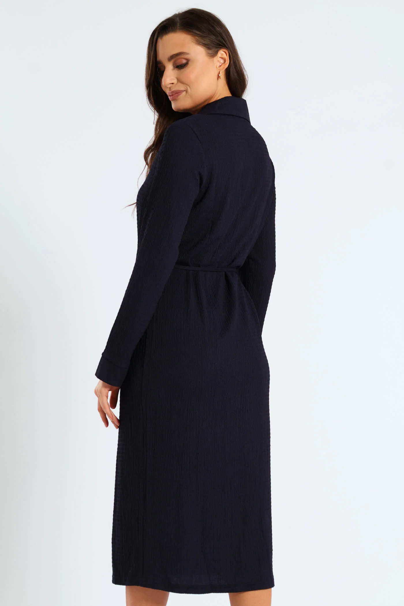 Belted Crinkle Midi Shirt Dress - Navy - Image 5
