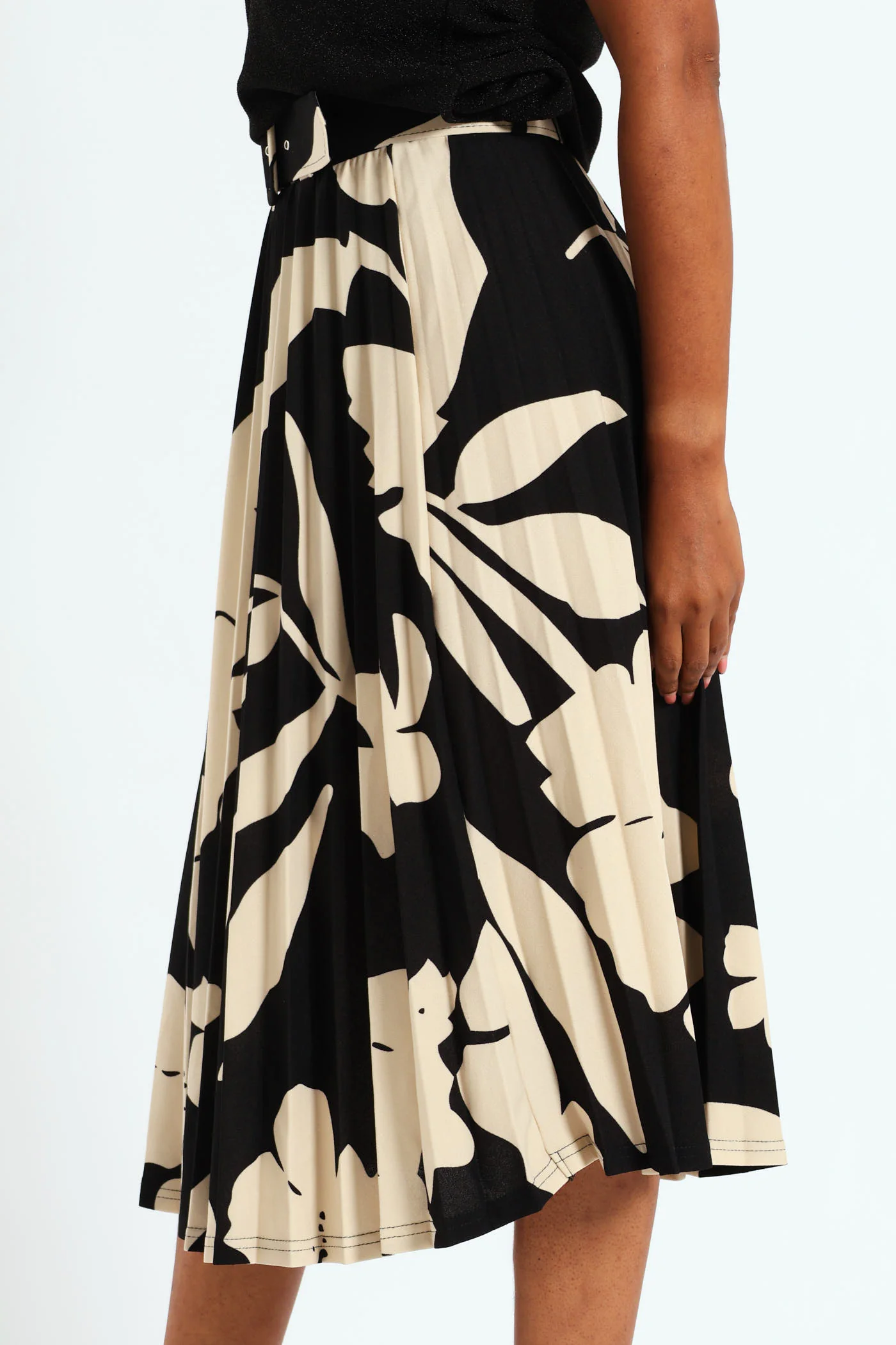 Belted Pleated Skirt - Black - Image 3