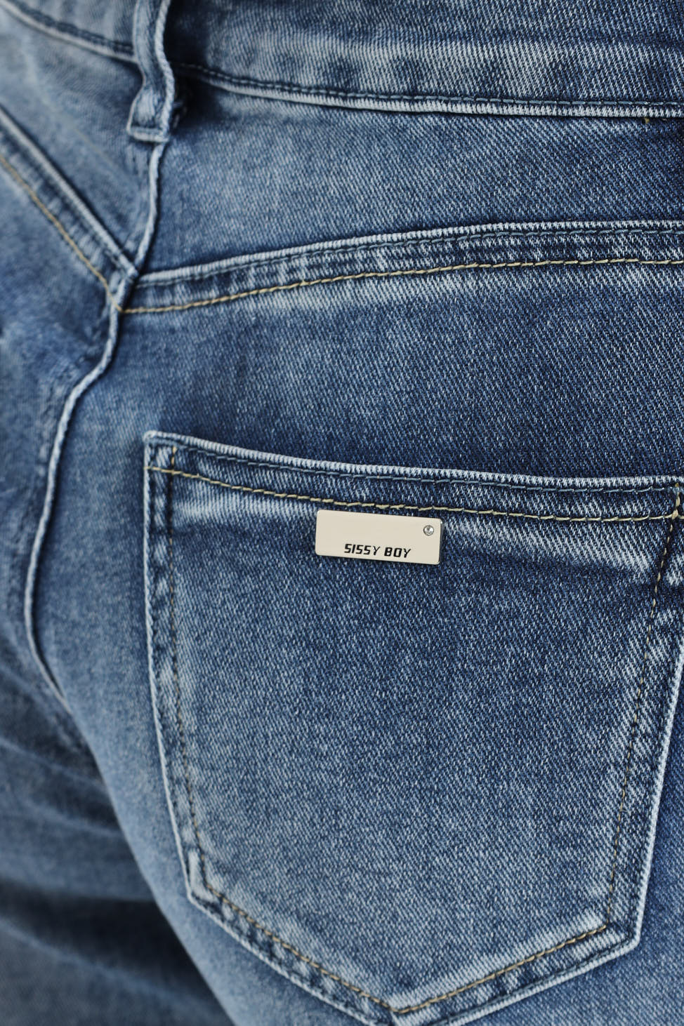 Bethany Mid Waist Wide Leg Jean With Diamante Detail - Med Wash - Image 7