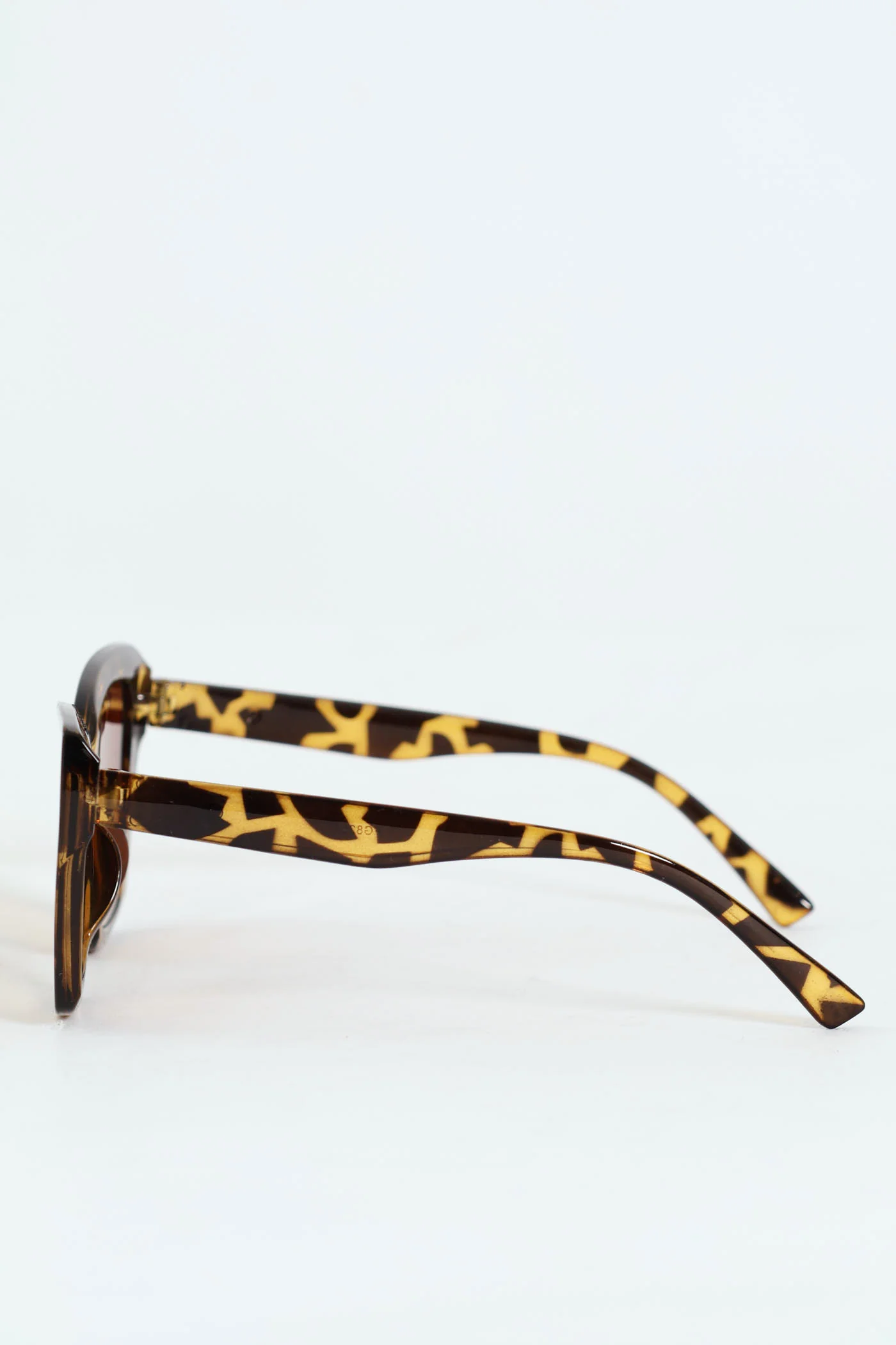 Bevelled Cateye Gradient Lense Sunglasses - Tortoise - Image 2