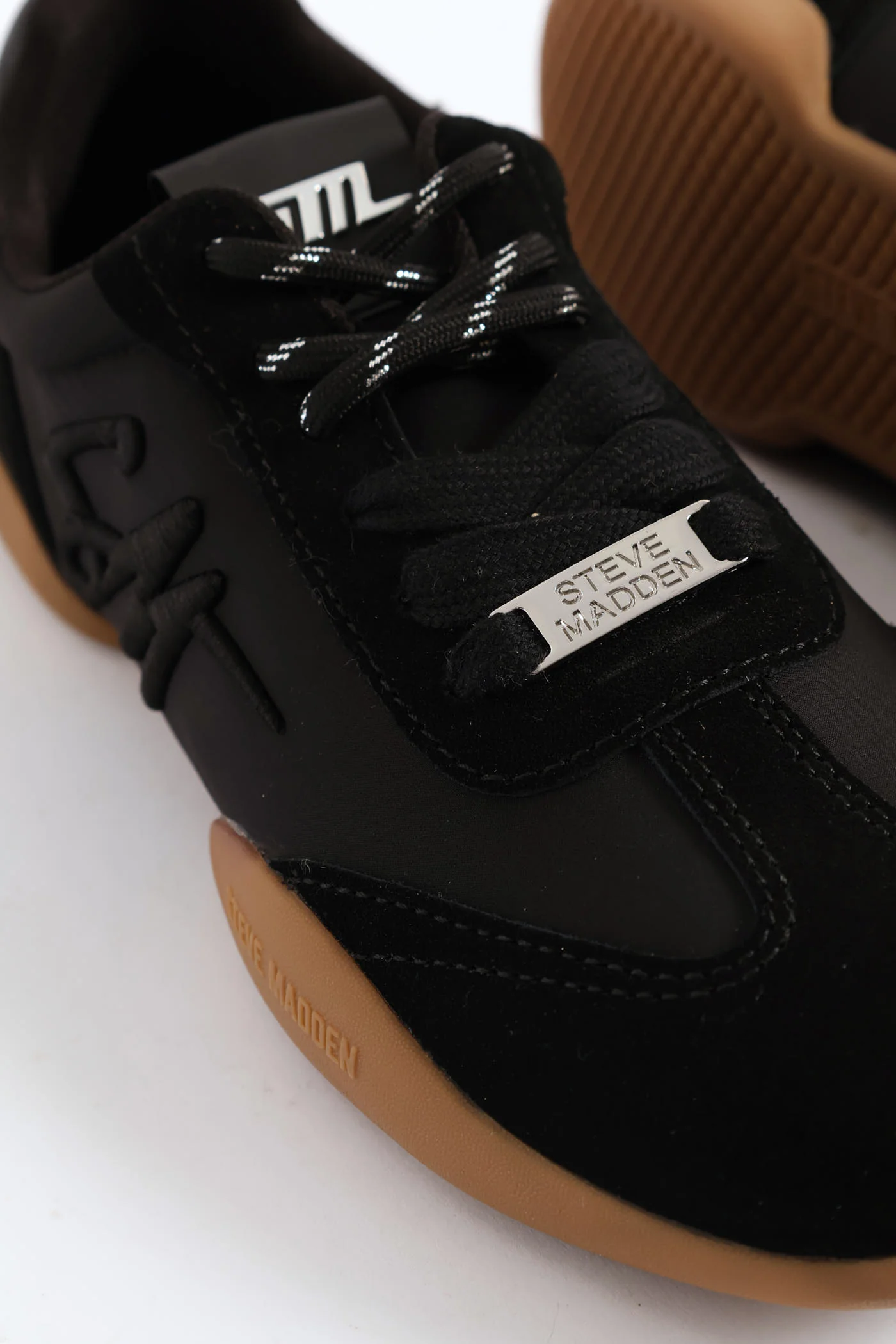 Bevhills Sneaker - Black/Silver - Image 2