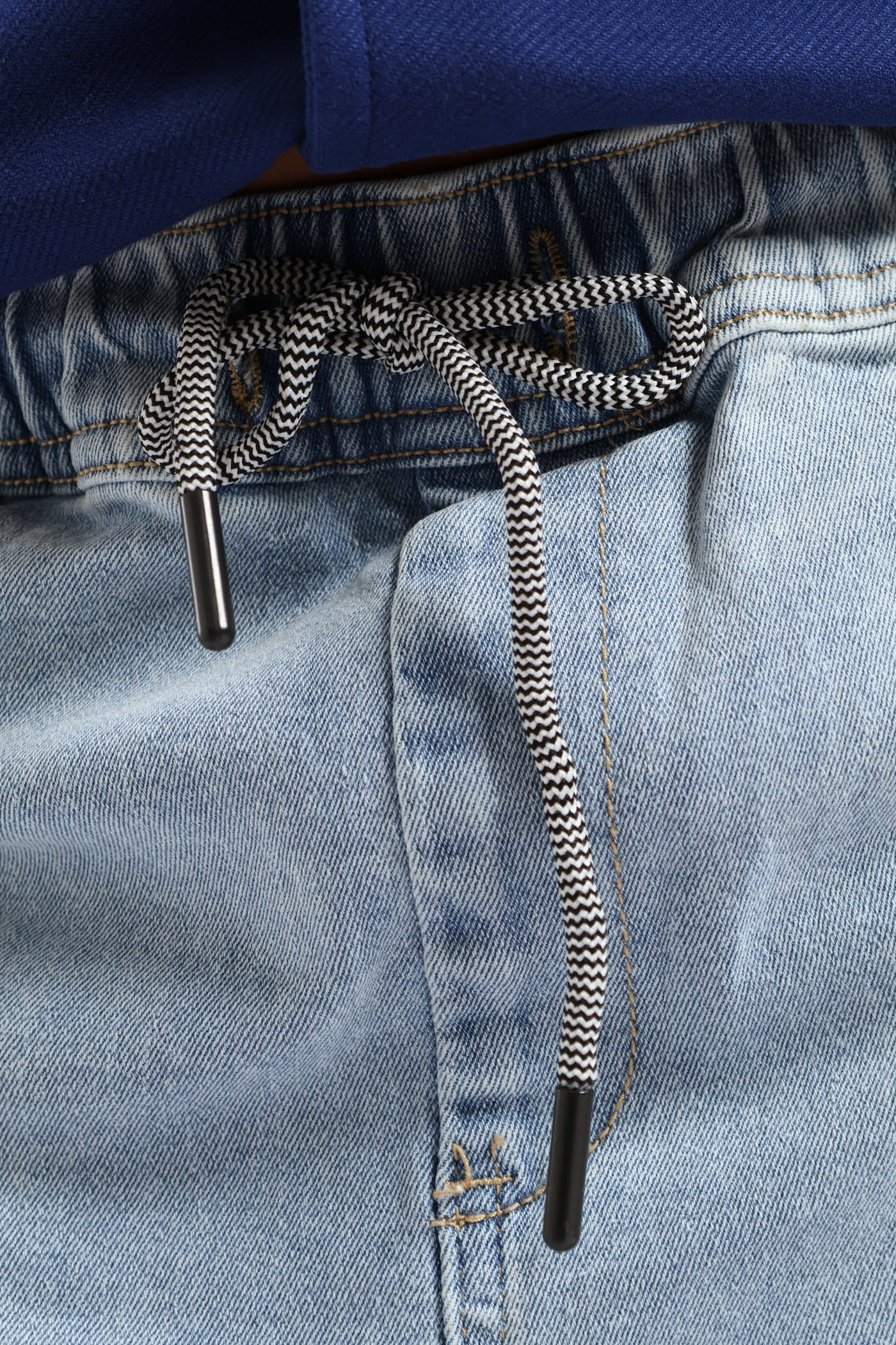 Bleach Blue Ripped Denim Jogger Jean - Blue - Image 5