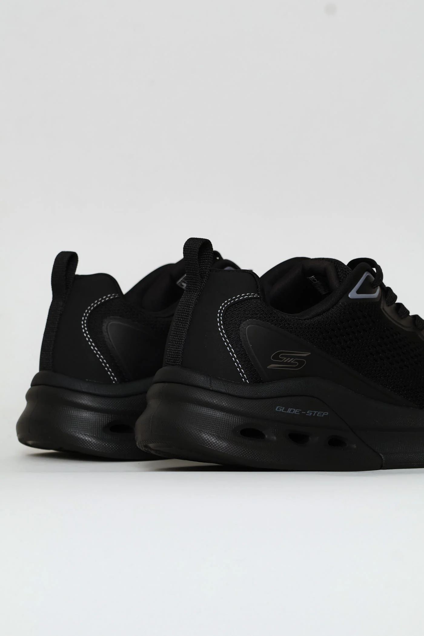 Bobs Arc Waves 2.0 Sneaker - Black - Image 5