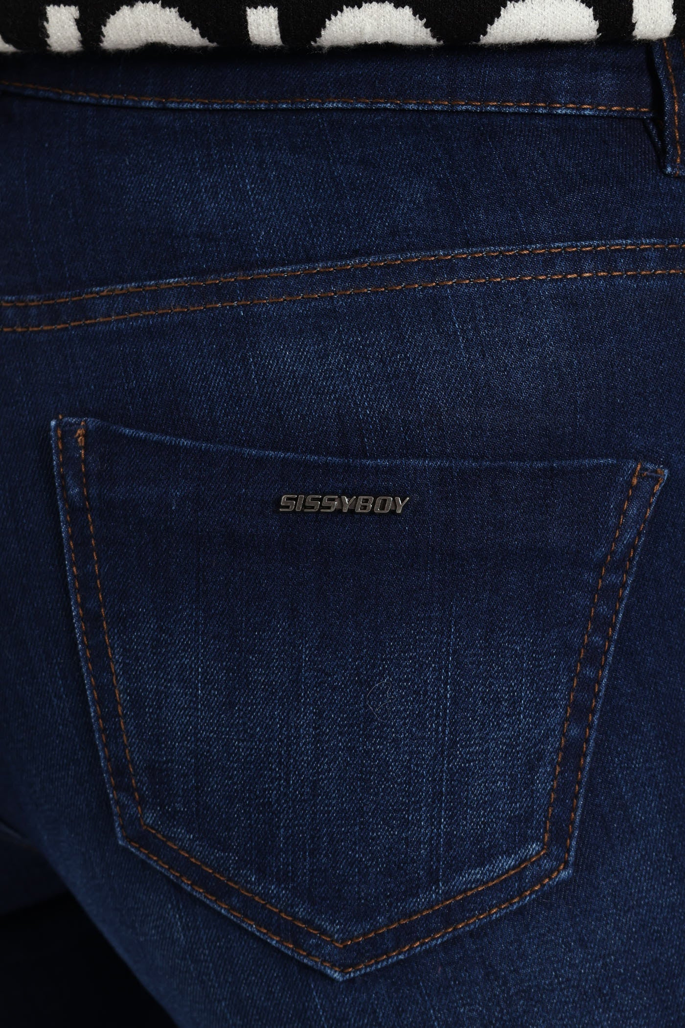 Bootleg Rinse Jeans With Slight Brushing - Dark Wash Ink - Image 8