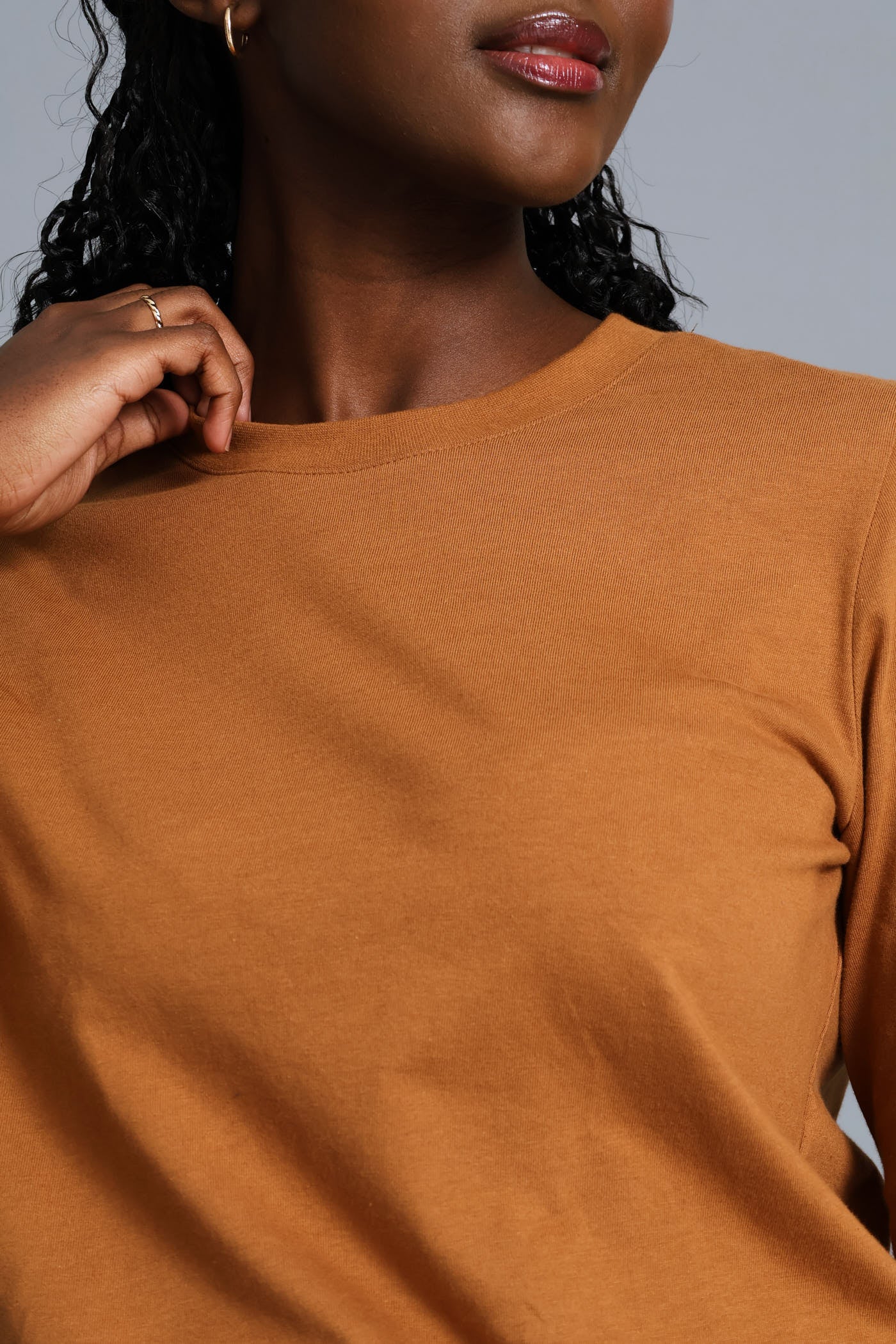 Boxy Step Hem Crew Neck Tee - Tobacco - Image 4