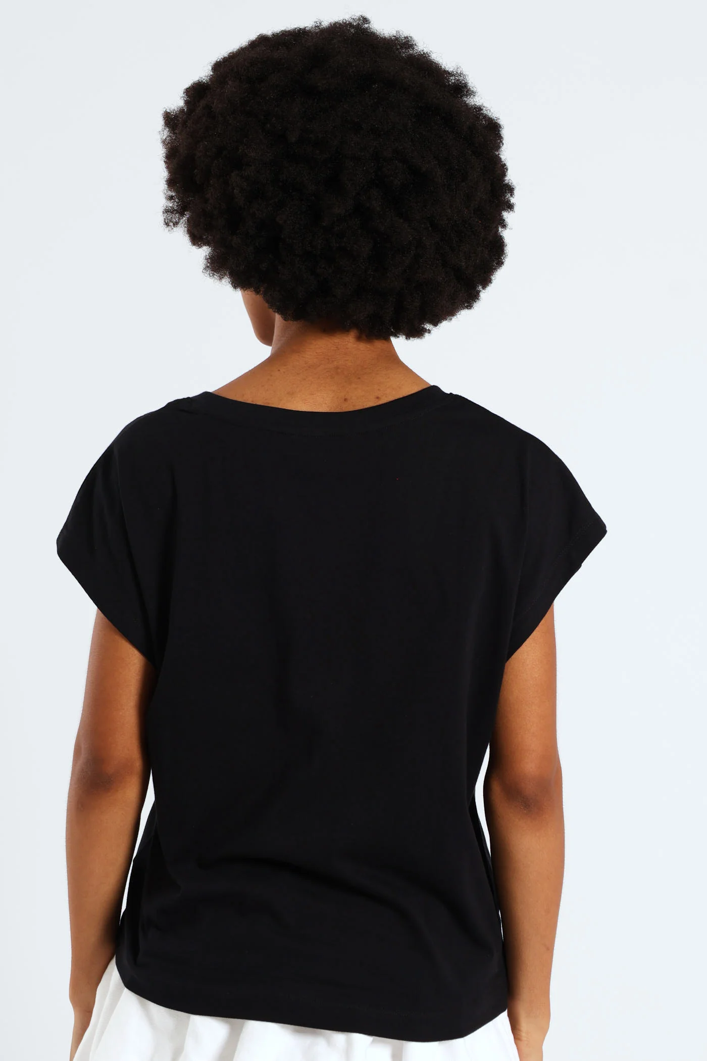 Boxy V-Tee - Black - Image 3