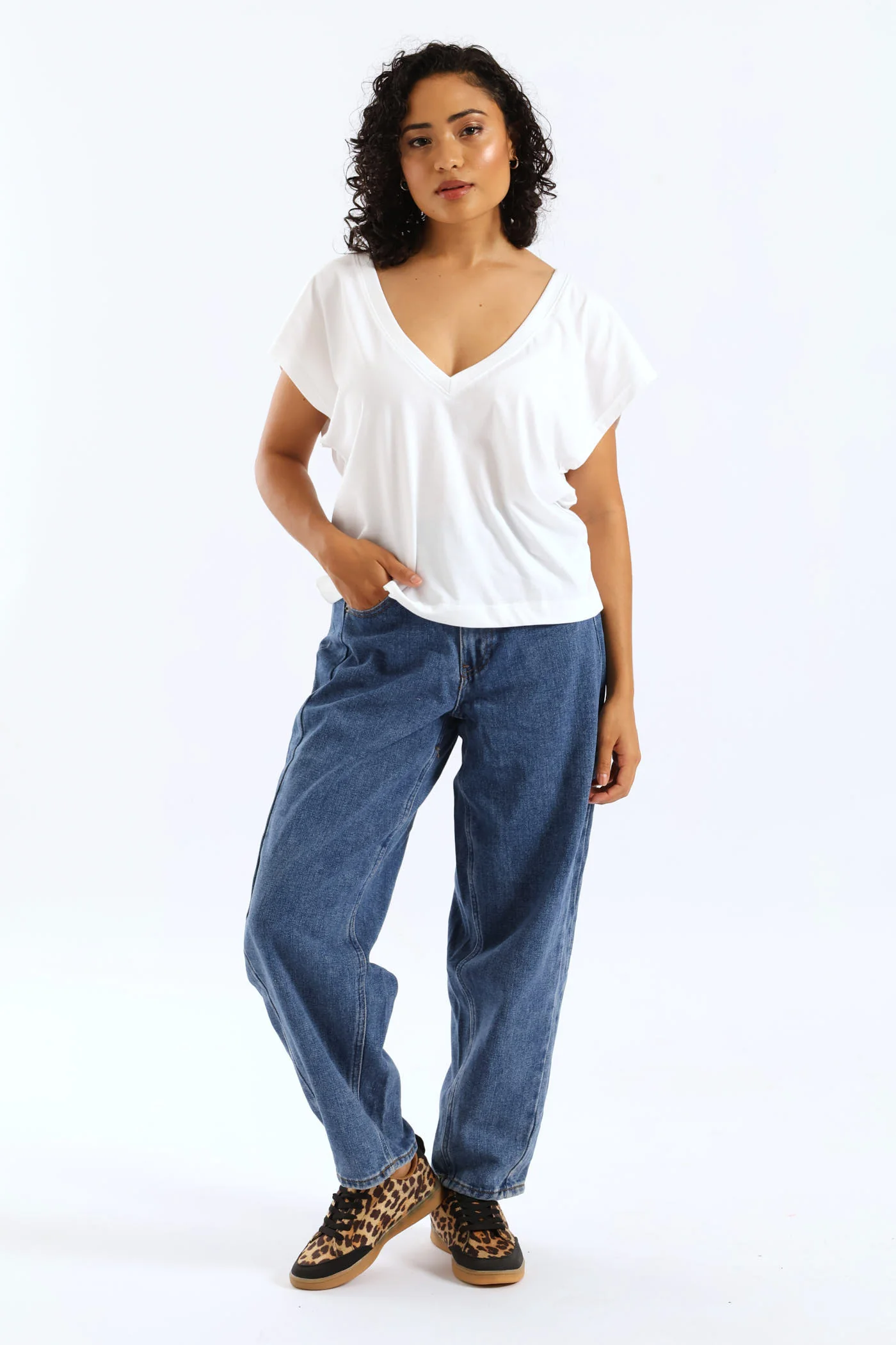 Boxy V-Tee - White - Image 6