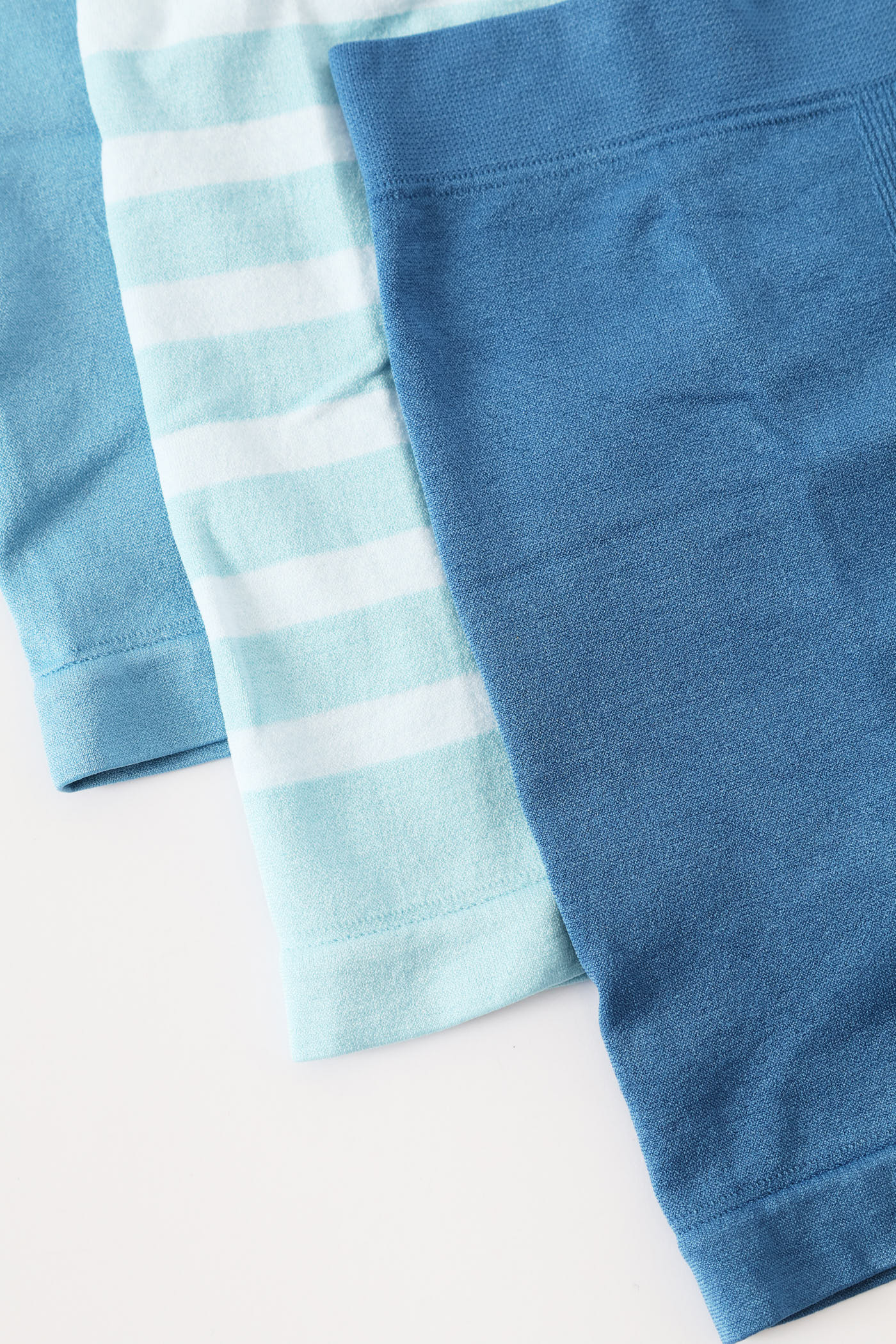 Boys 3 Pack Blues Seamless Boxers - Blue - Image 2