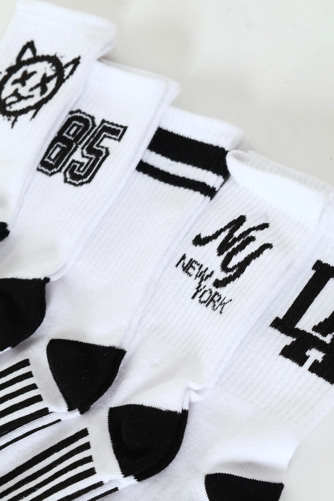 Boys 5 Pack Novelty Letter Pattern Anklet Socks - White - Image 2