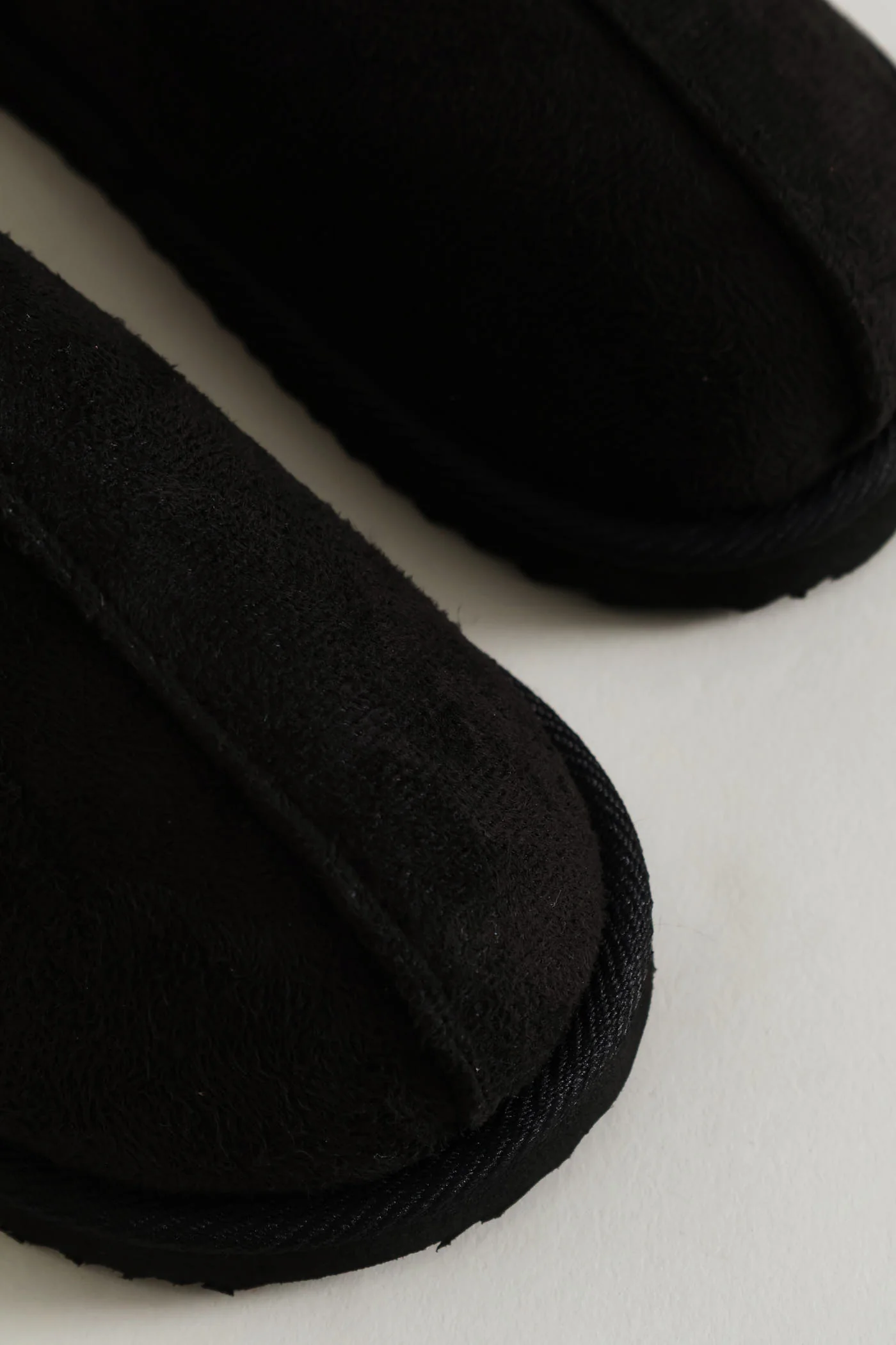 Boys Closed Toe Pushin Slipper - Black - Image 6