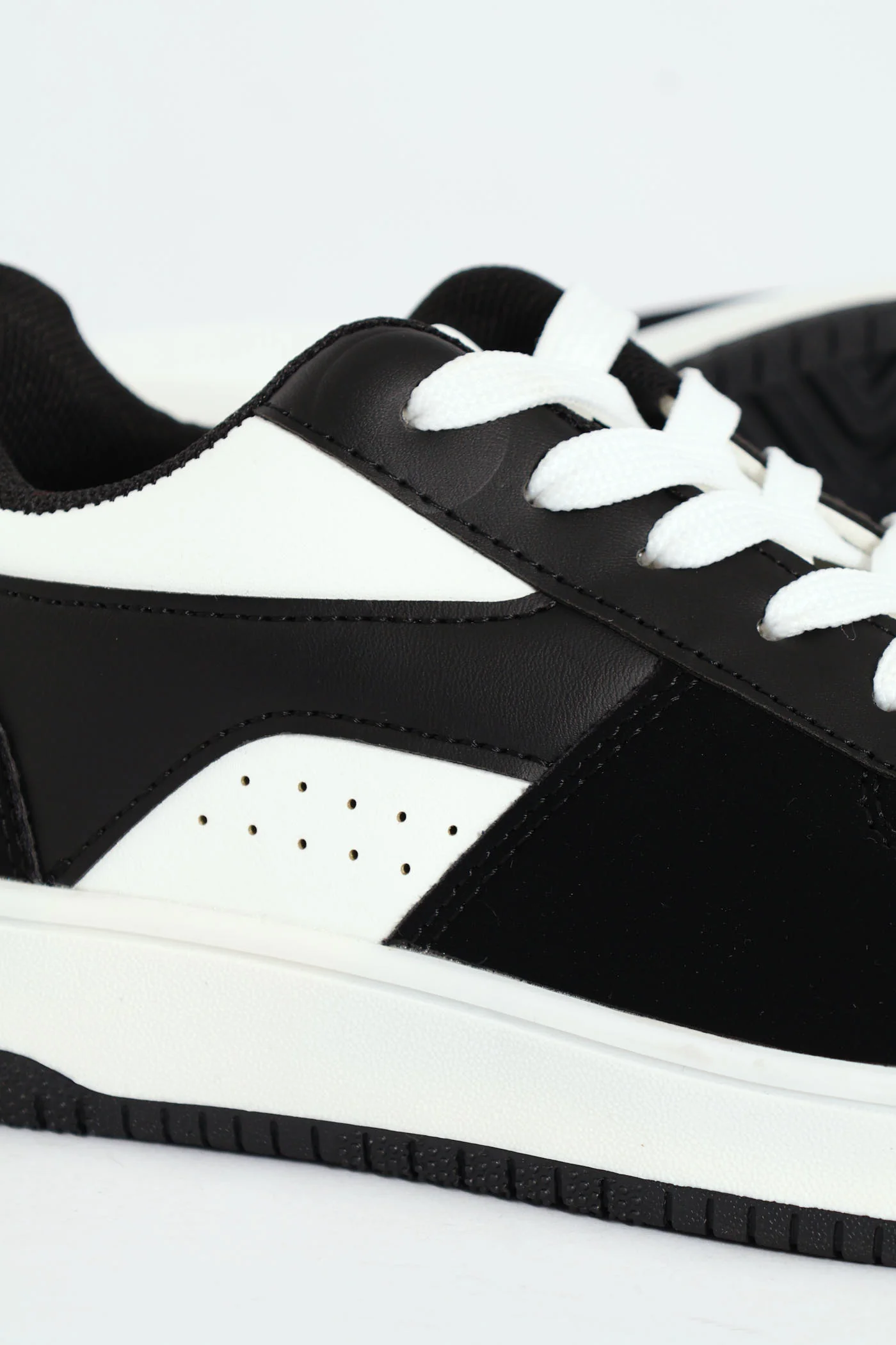 Boys Court Sneaker - White/Black - Image 4