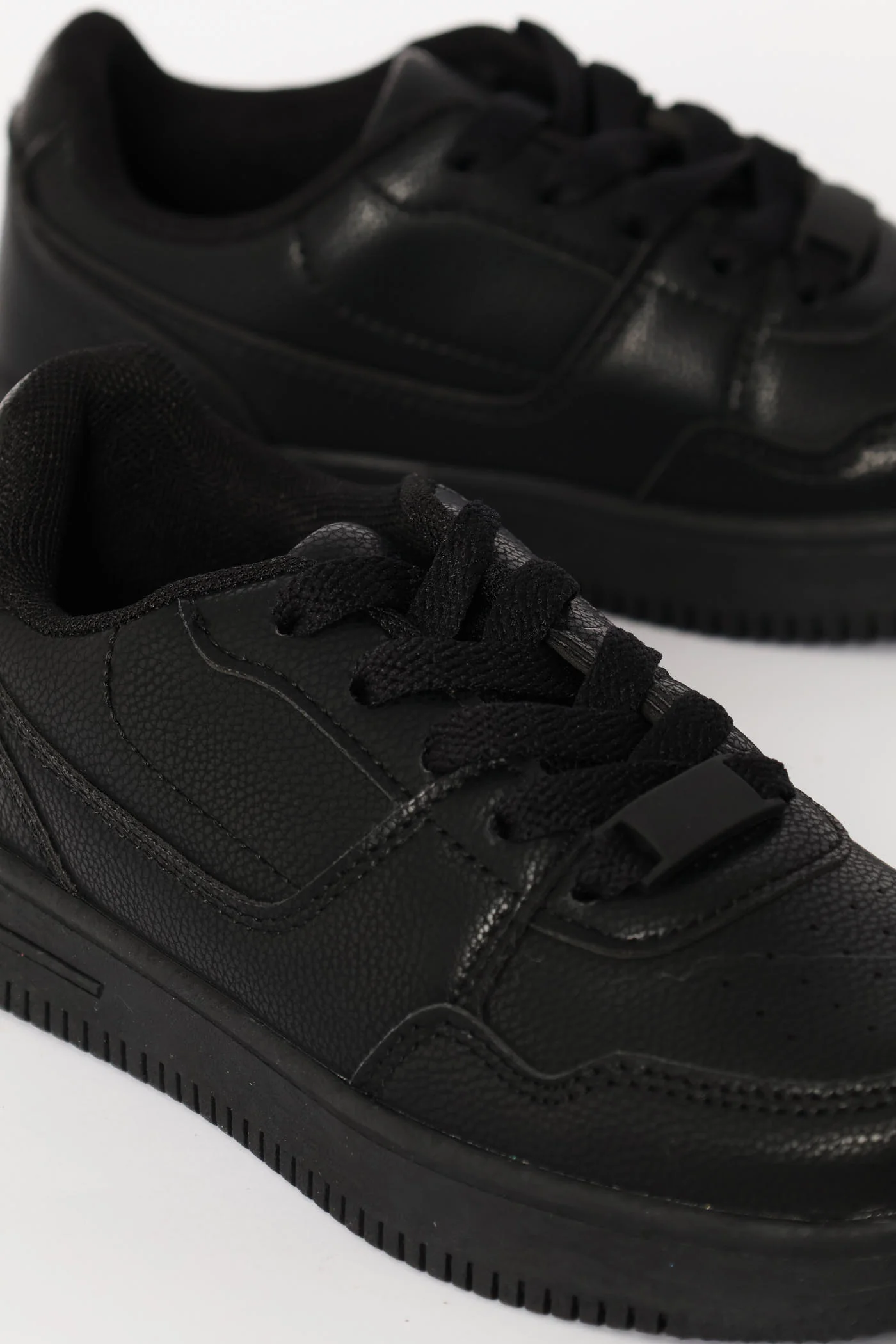 Boys Mono Court Sneaker - Black - Image 2