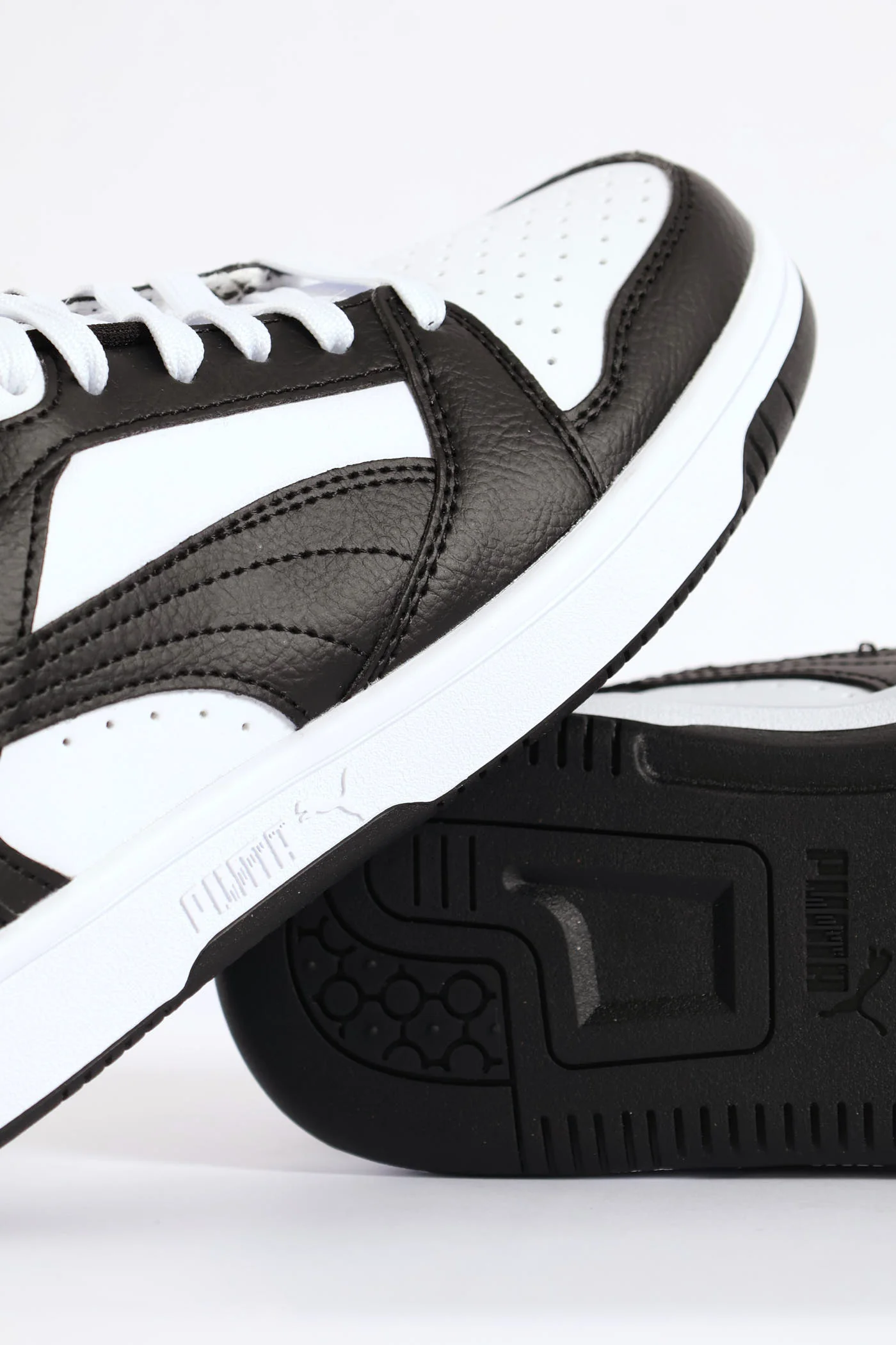 Boys Rebound V6 Lo Sneaker - Black/White - Image 3