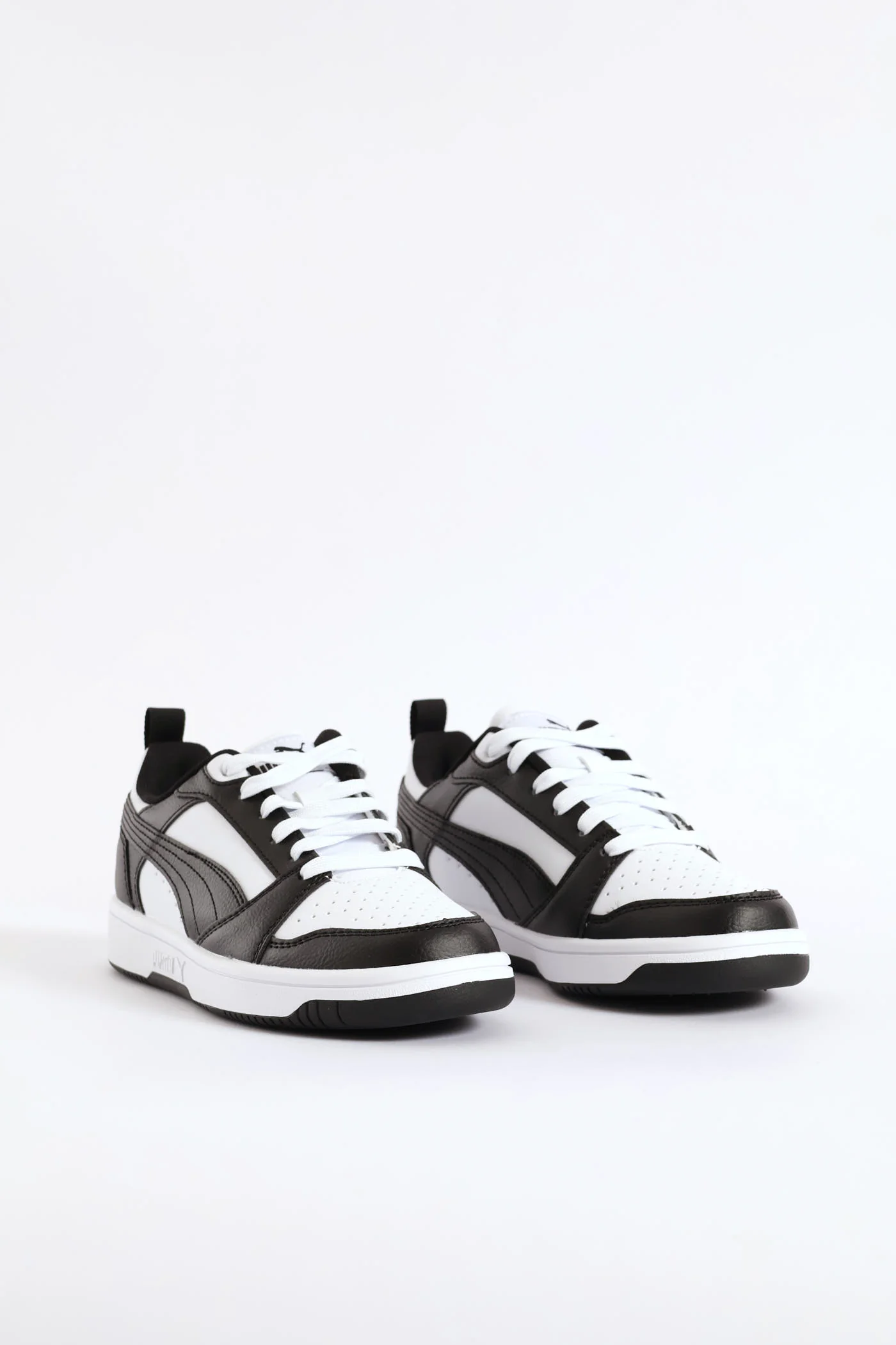 Boys Rebound V6 Lo Sneaker - Black/White - Image 6