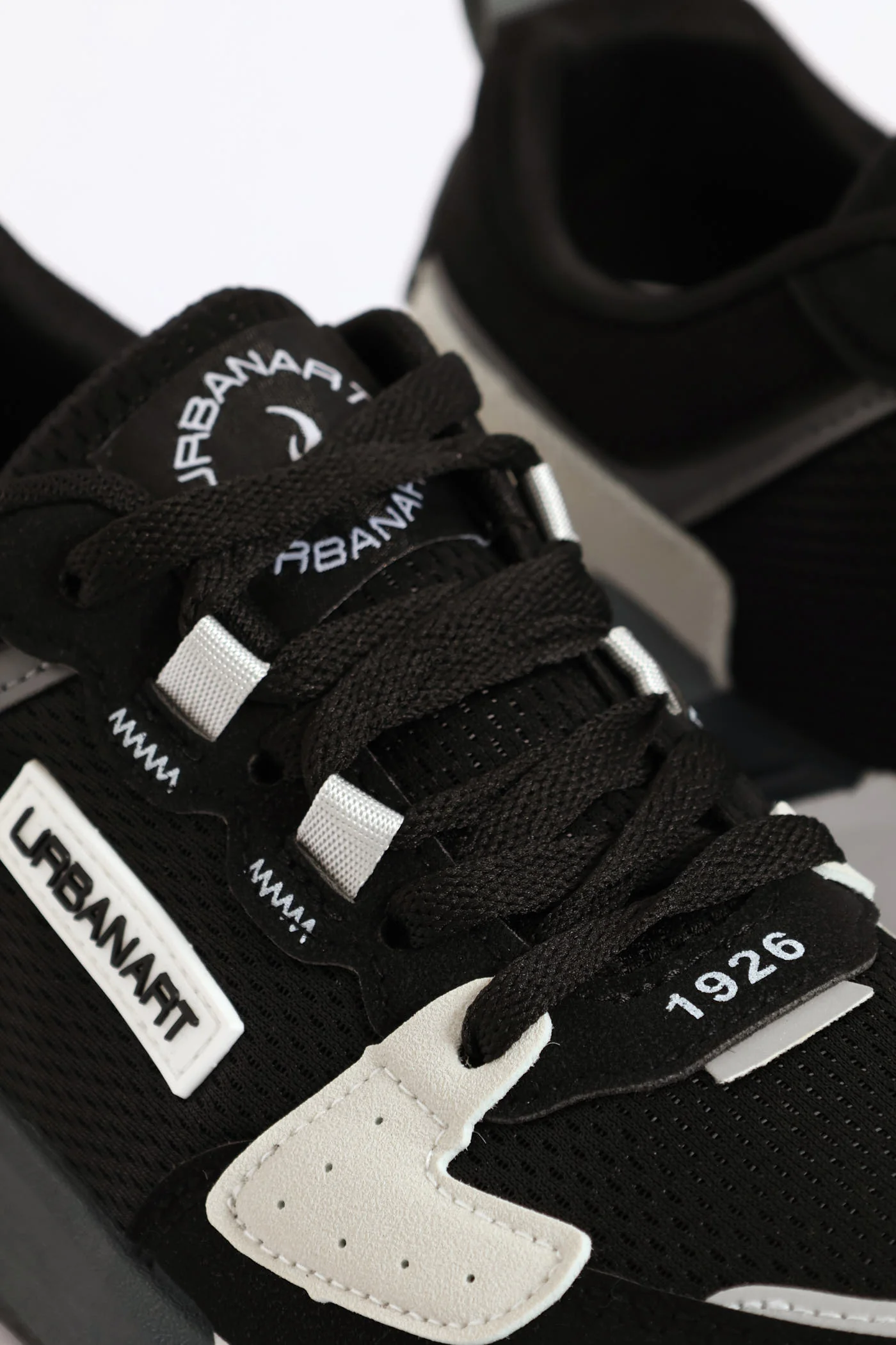 Brazza 1 Nubuck Lace Up Retro Sneaker - Black - Image 6