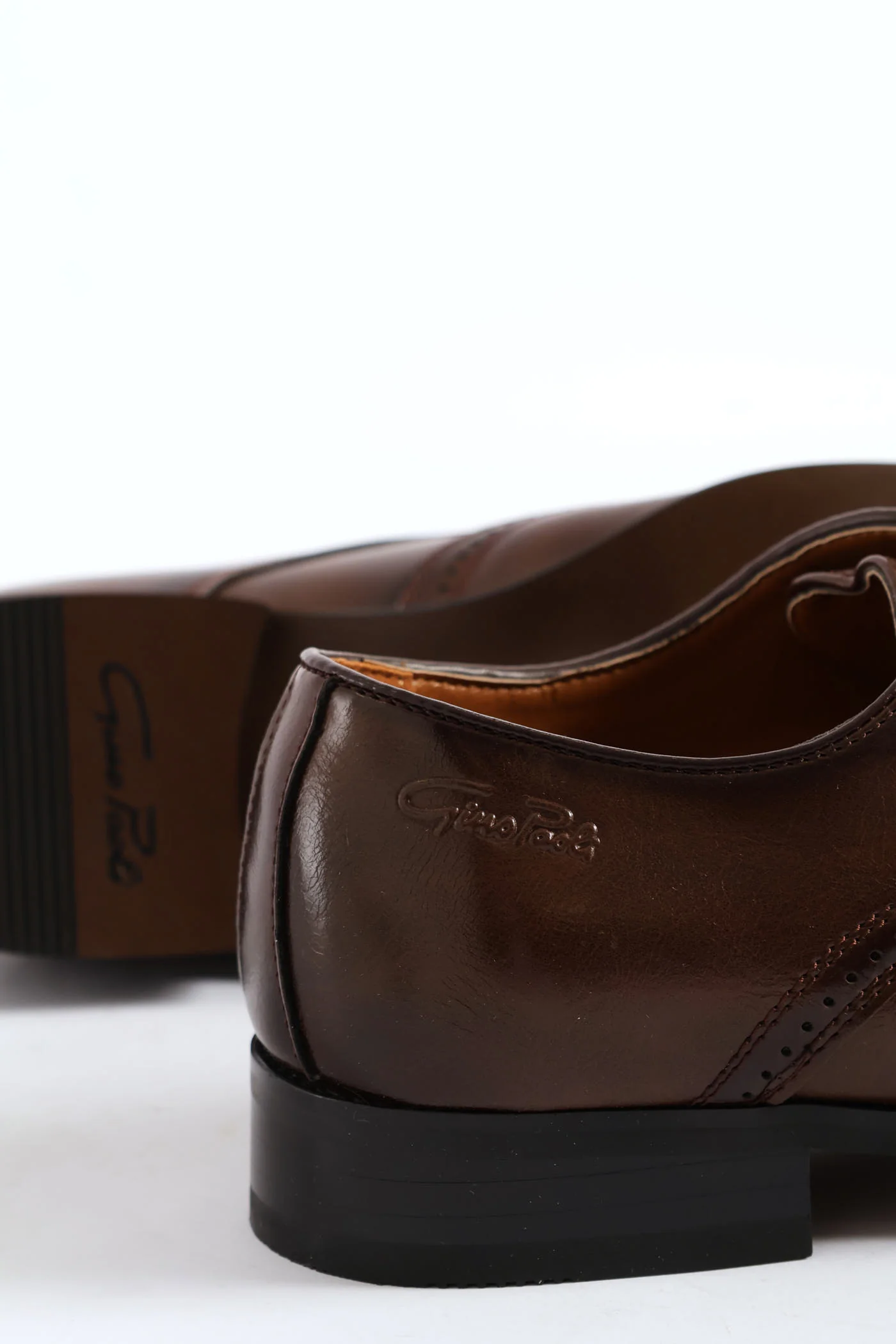 Brogue Wing Cap Derby Shoe - Brown - Image 2