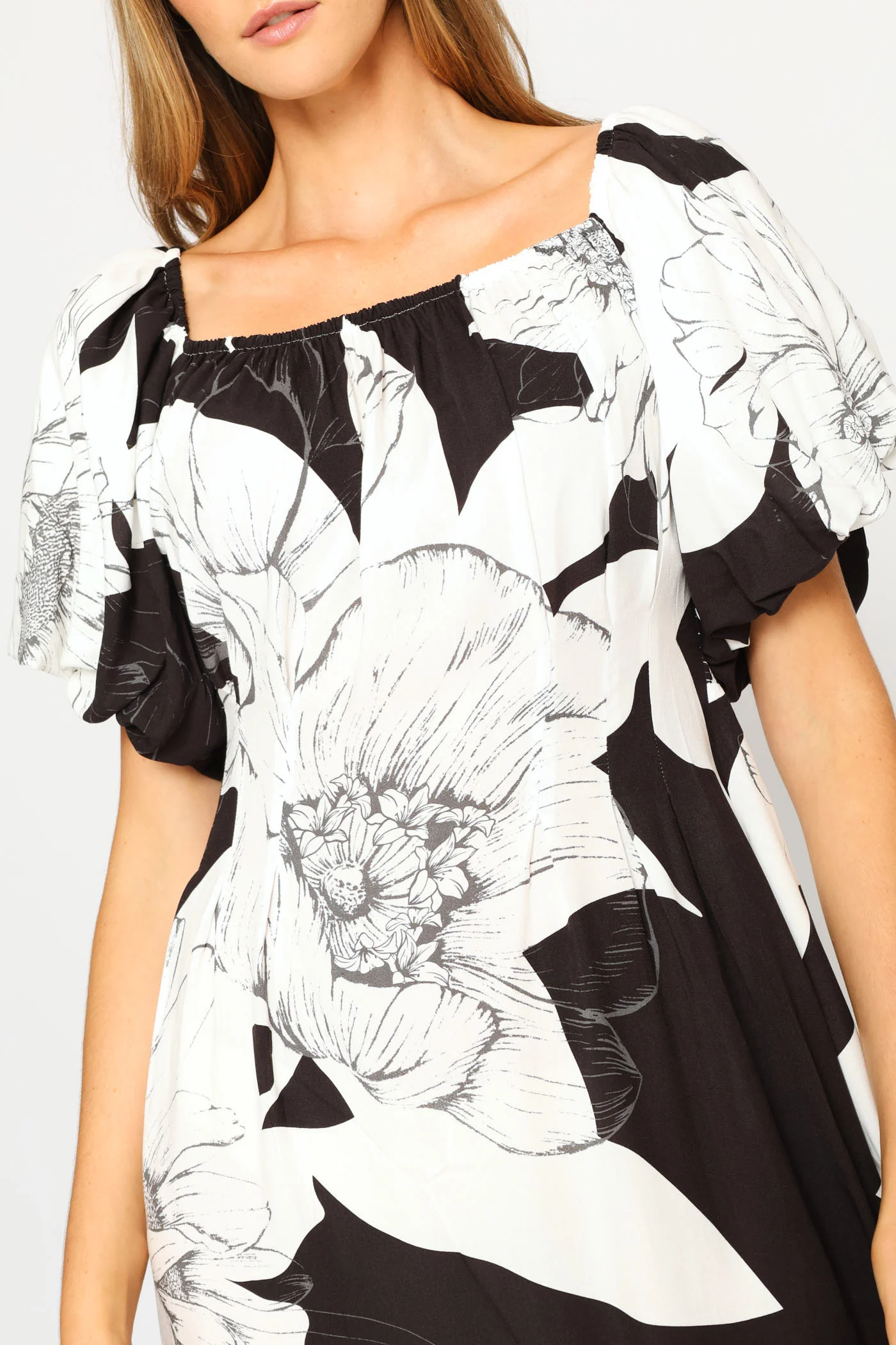 Bubble Sleeve Pintuck Detail Midaxi Dress - Black/White - Image 2