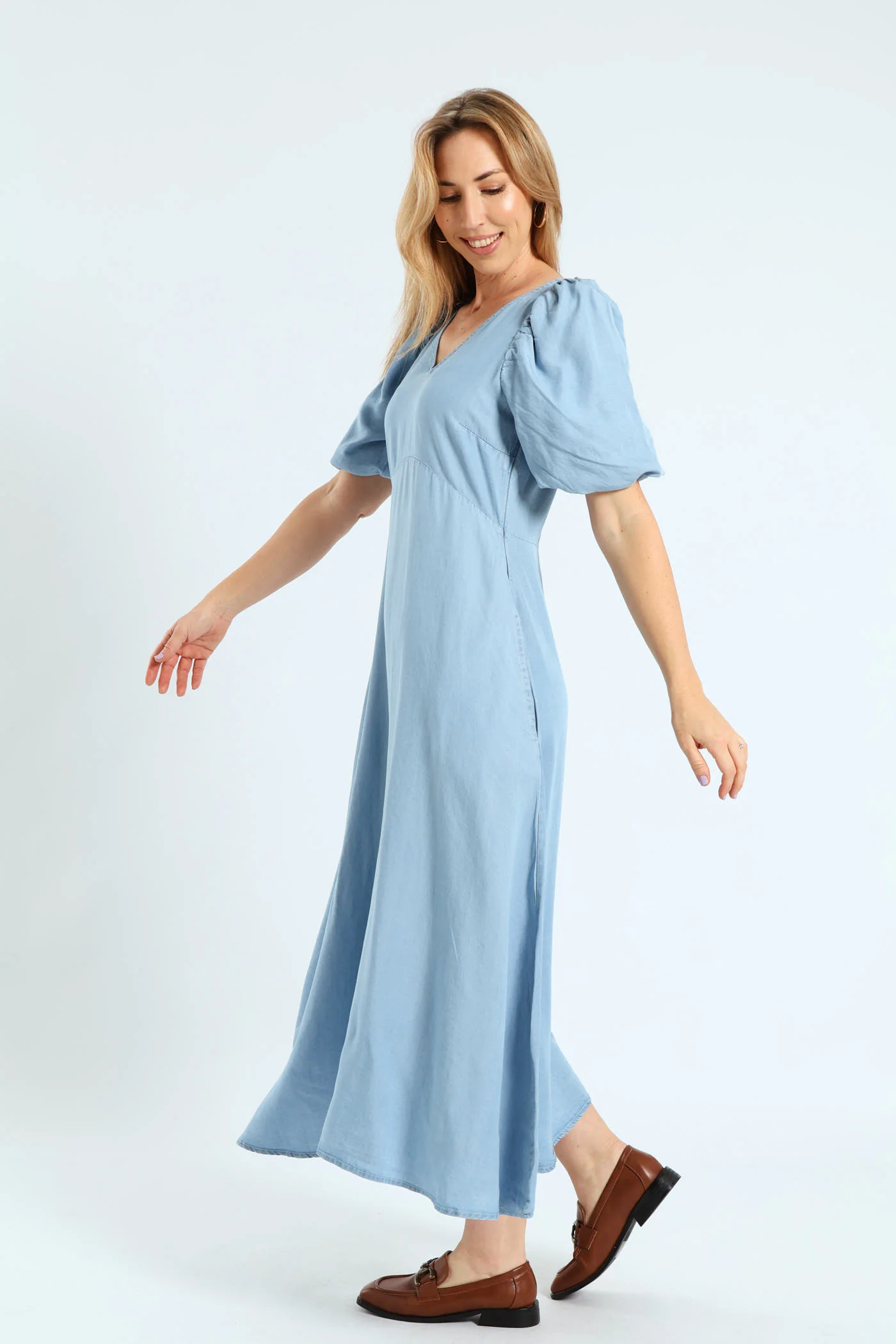 Bubble Sleeve V-Neck Pocket Midaxi Dress - Light Wash - Image 3