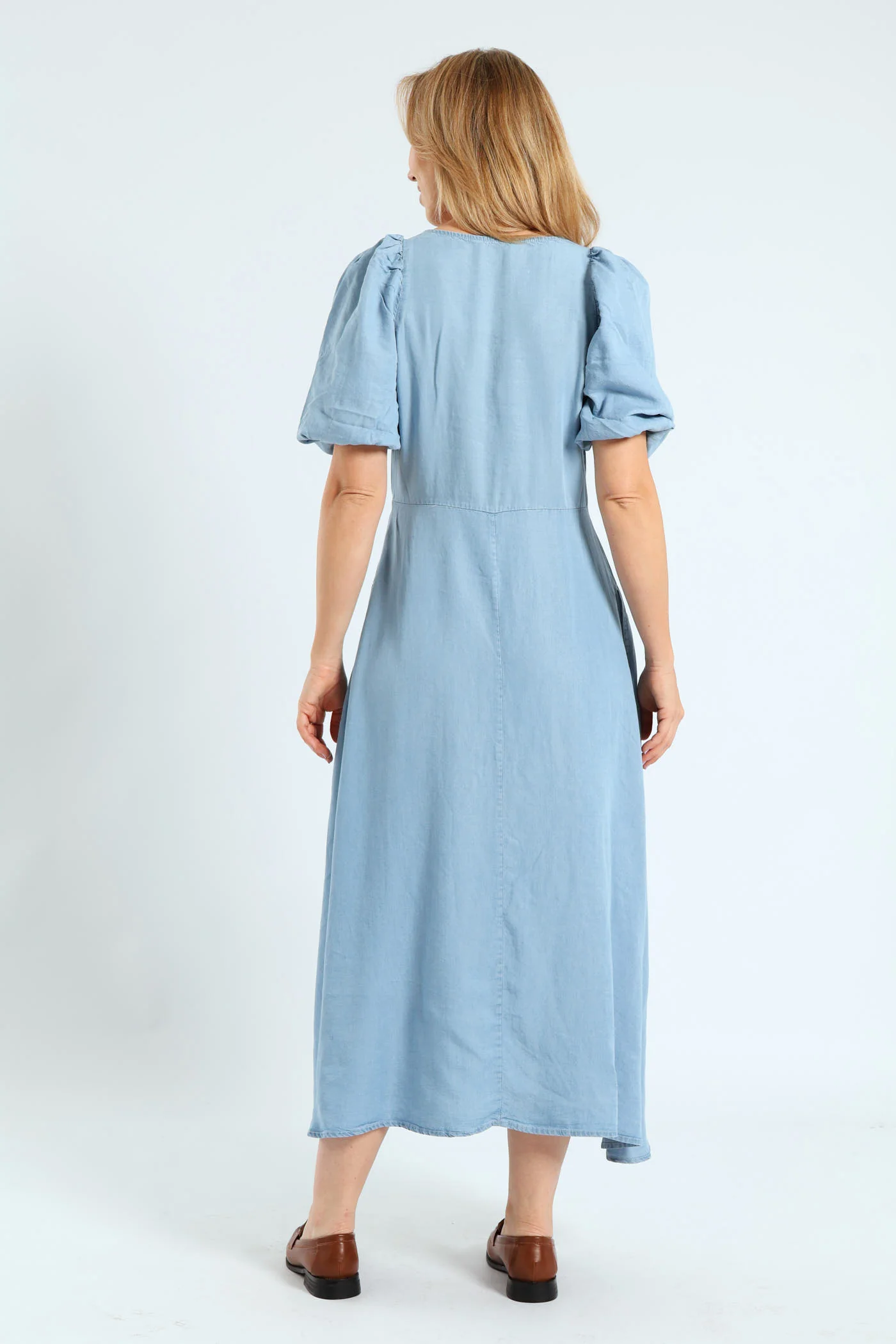 Bubble Sleeve V-Neck Pocket Midaxi Dress - Light Wash - Image 4