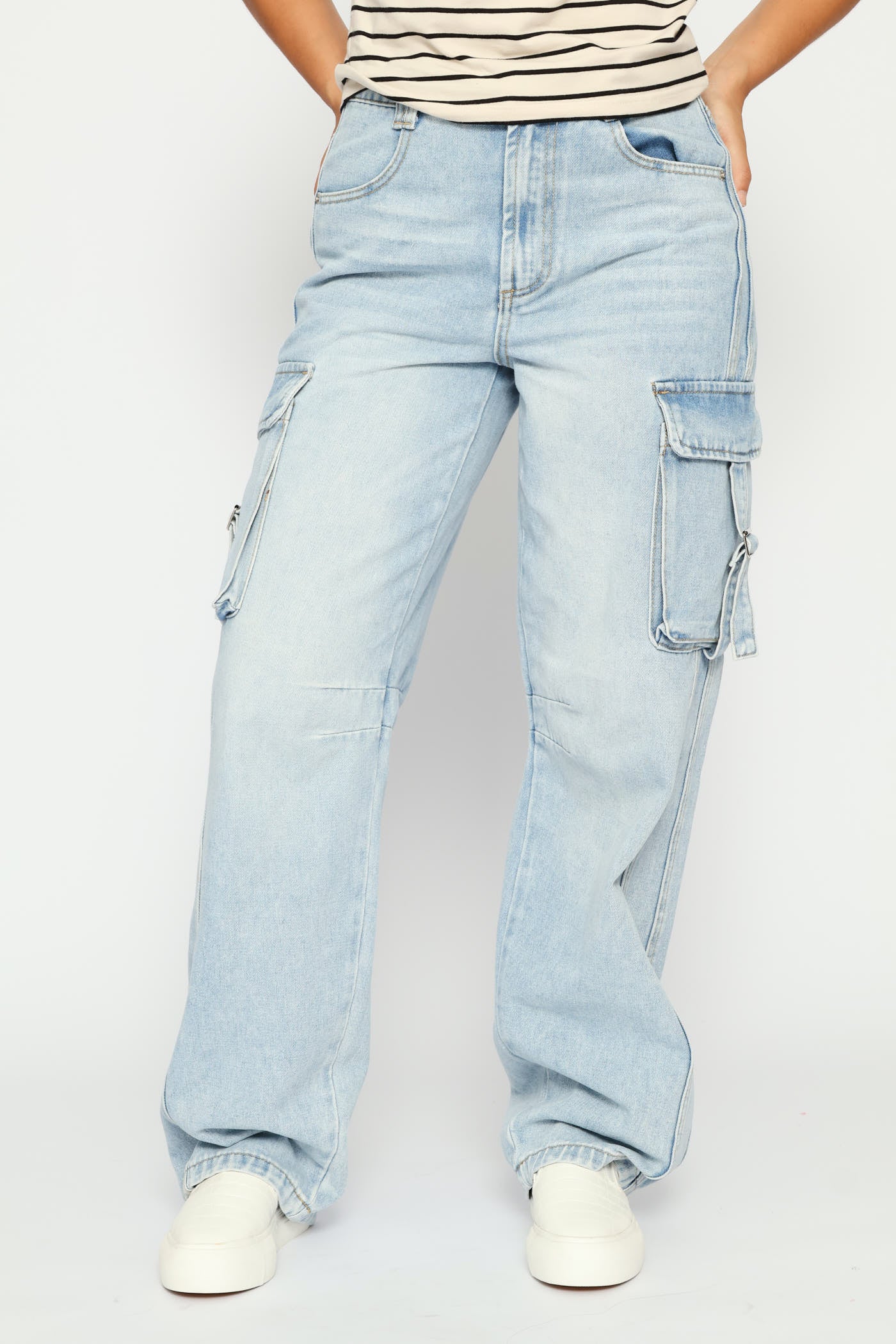 Buckle Cargo Jean - Salty Light Wash - Image 3