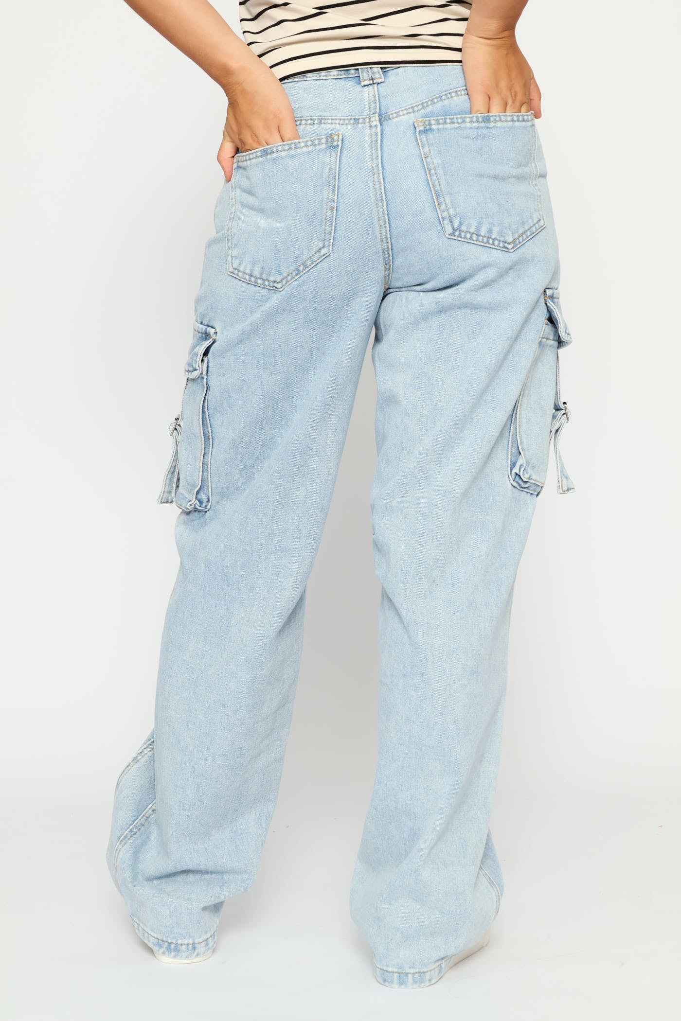 Buckle Cargo Jean - Salty Light Wash - Image 5