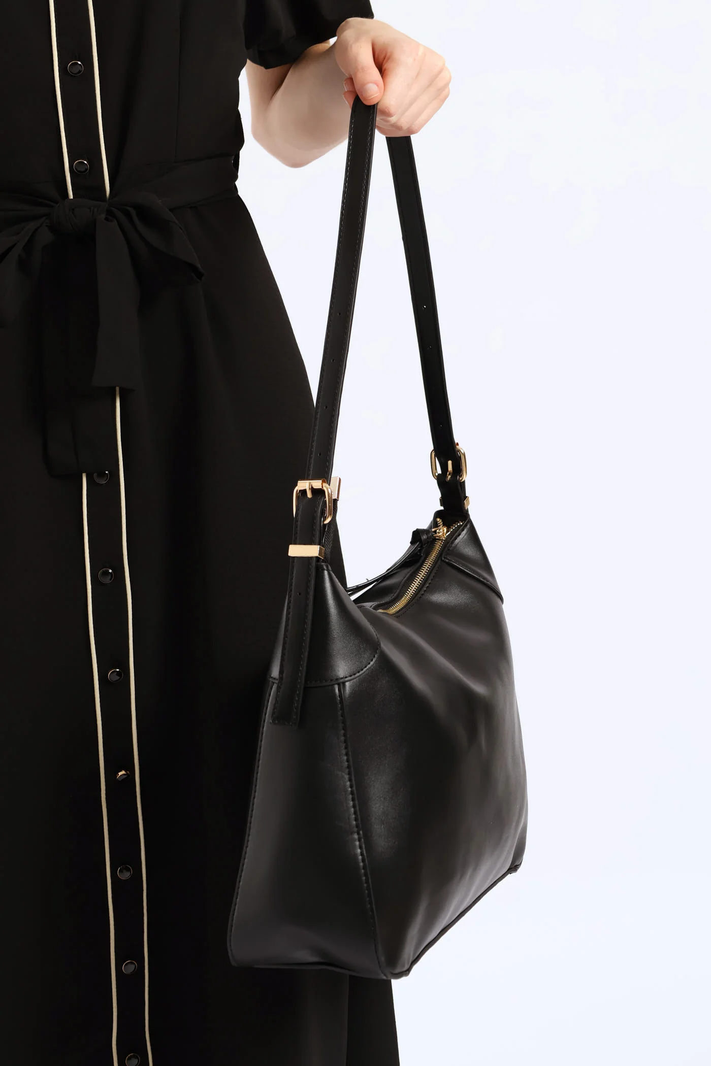 Buckle Detail Shoulder Bag - Black - Image 4