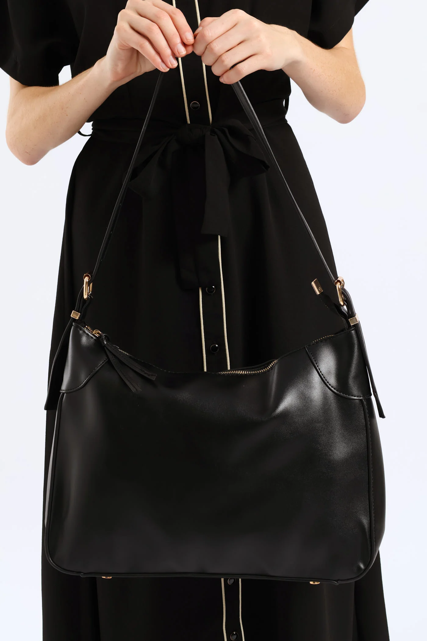 Buckle Detail Shoulder Bag - Black - Image 5