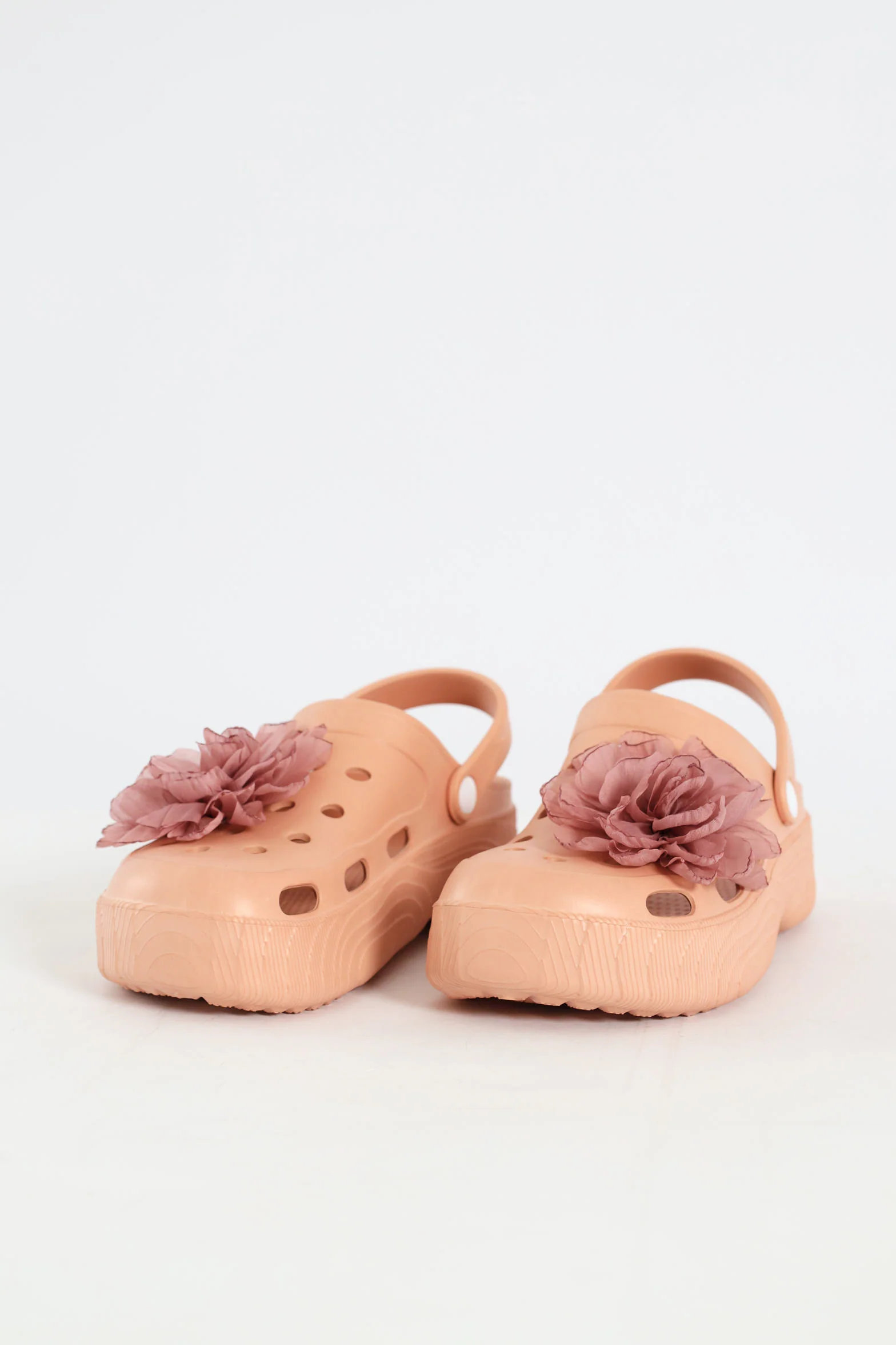 Bumper With Floral Detail Clog - Mink - Image 3