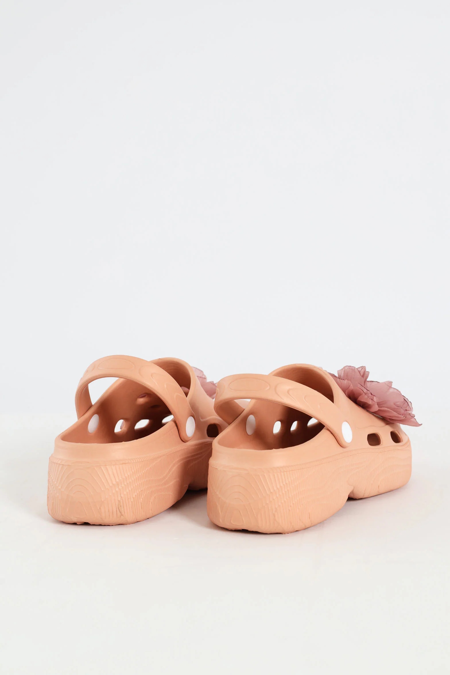 Bumper With Floral Detail Clog - Mink - Image 5