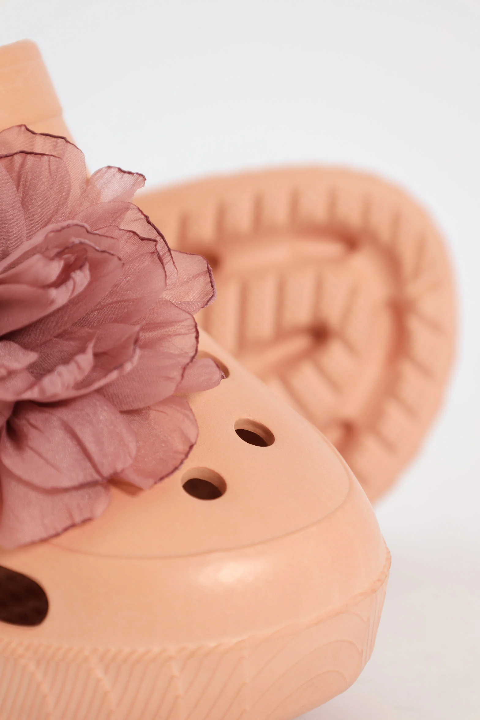 Bumper With Floral Detail Clog - Mink - Image 6