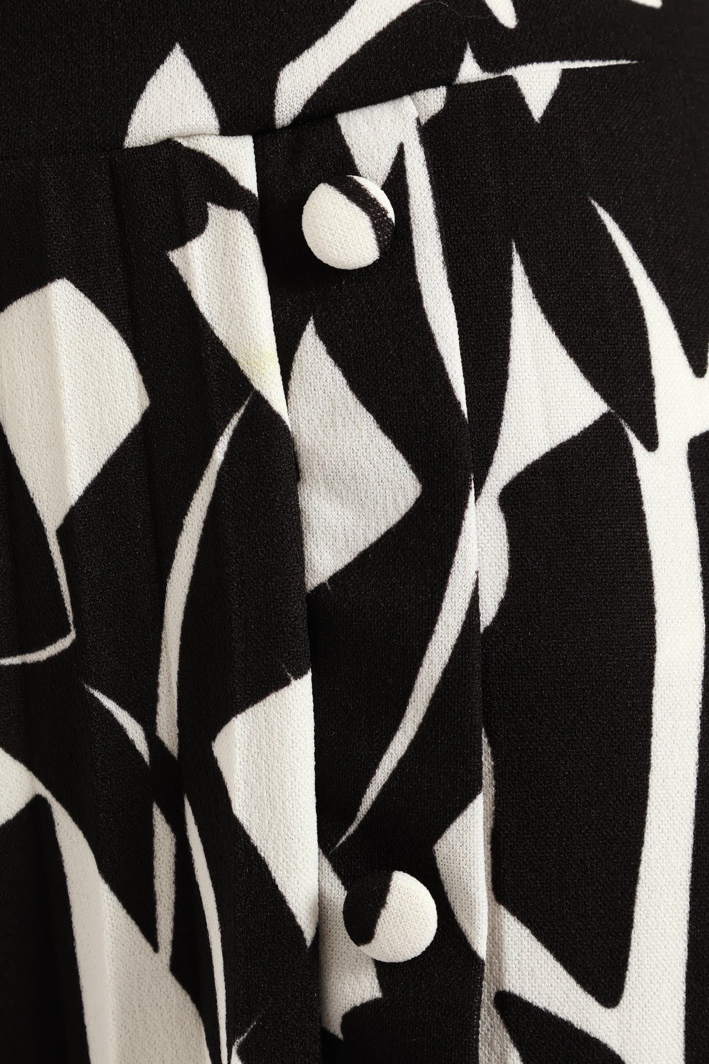 Button Pleated Midi Skirt - Black/Cream - Image 4