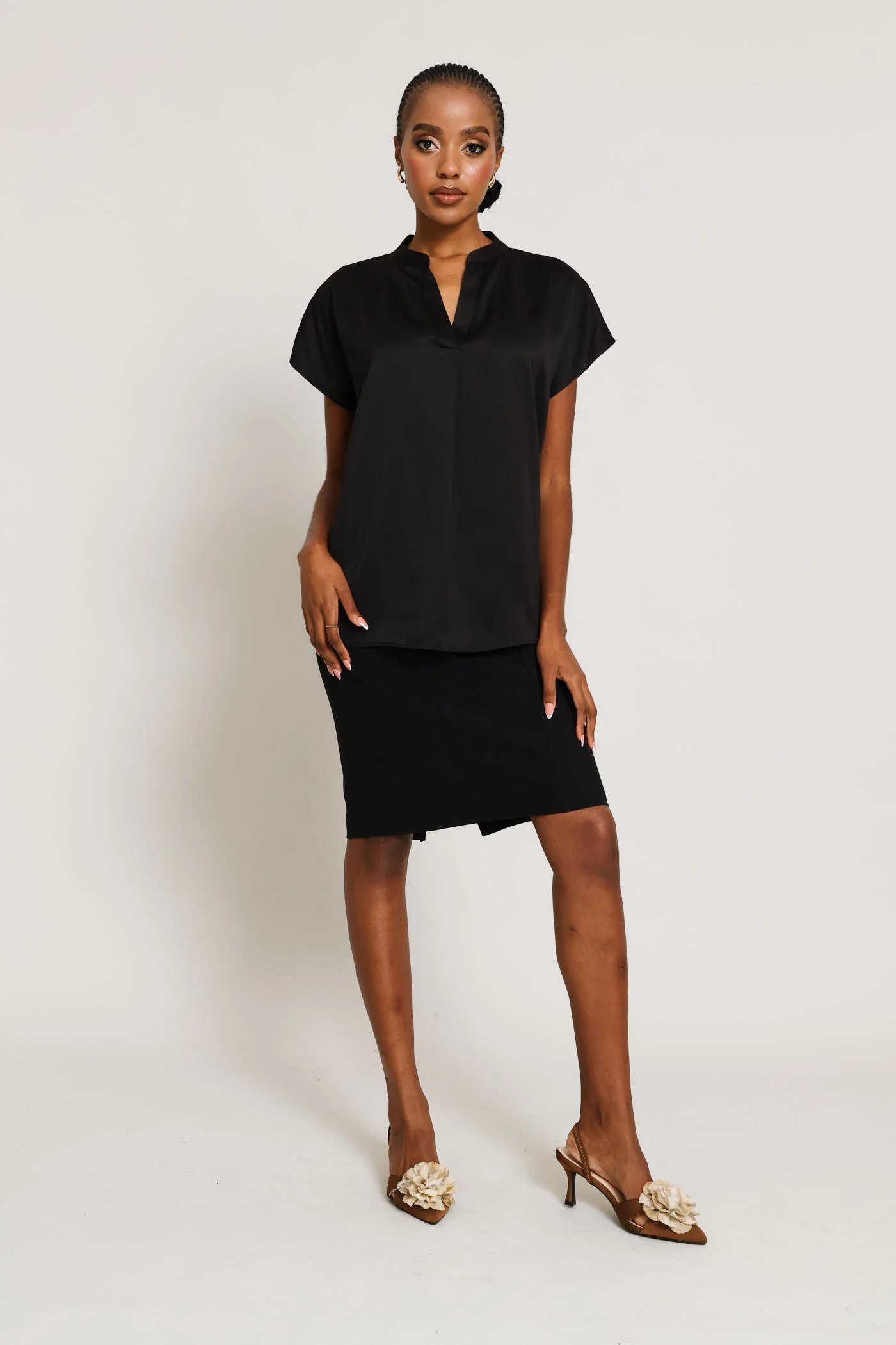 Button Tab Pencil Work Skirt - Black - Image 4