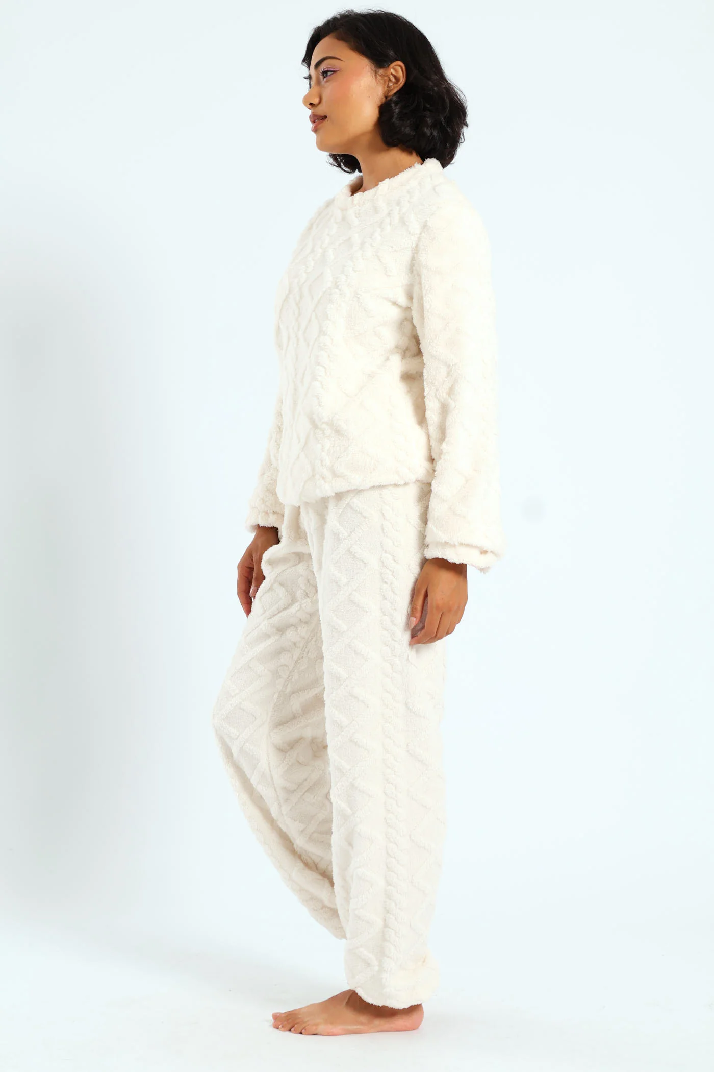 Cable Knit Cosy Jogger Set - White - Image 3