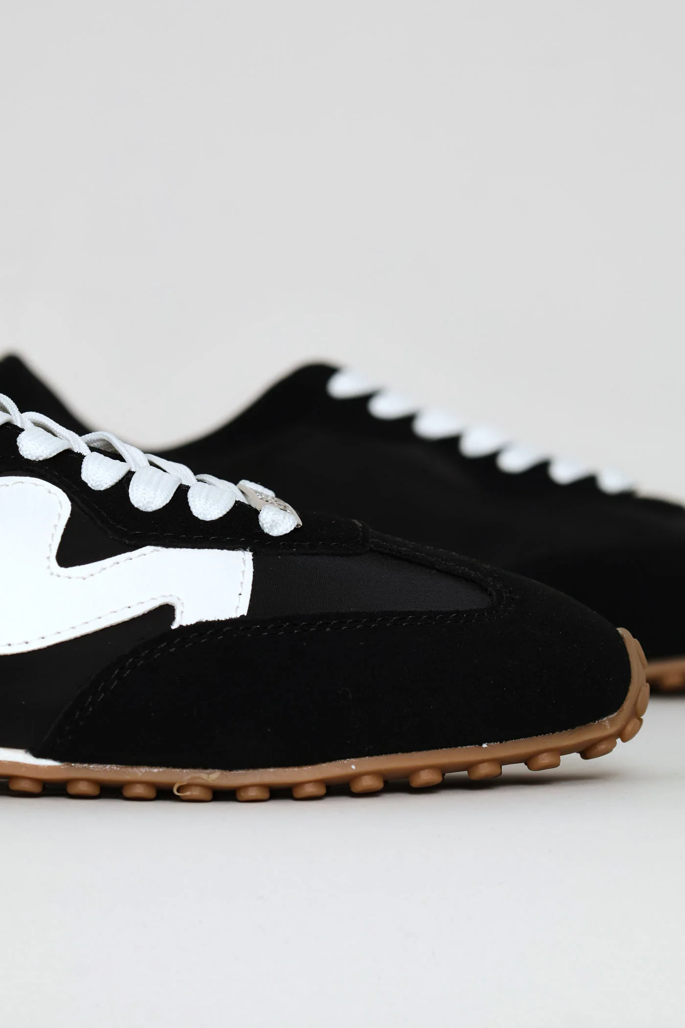 Cameo Sneaker - Black/White - Image 2