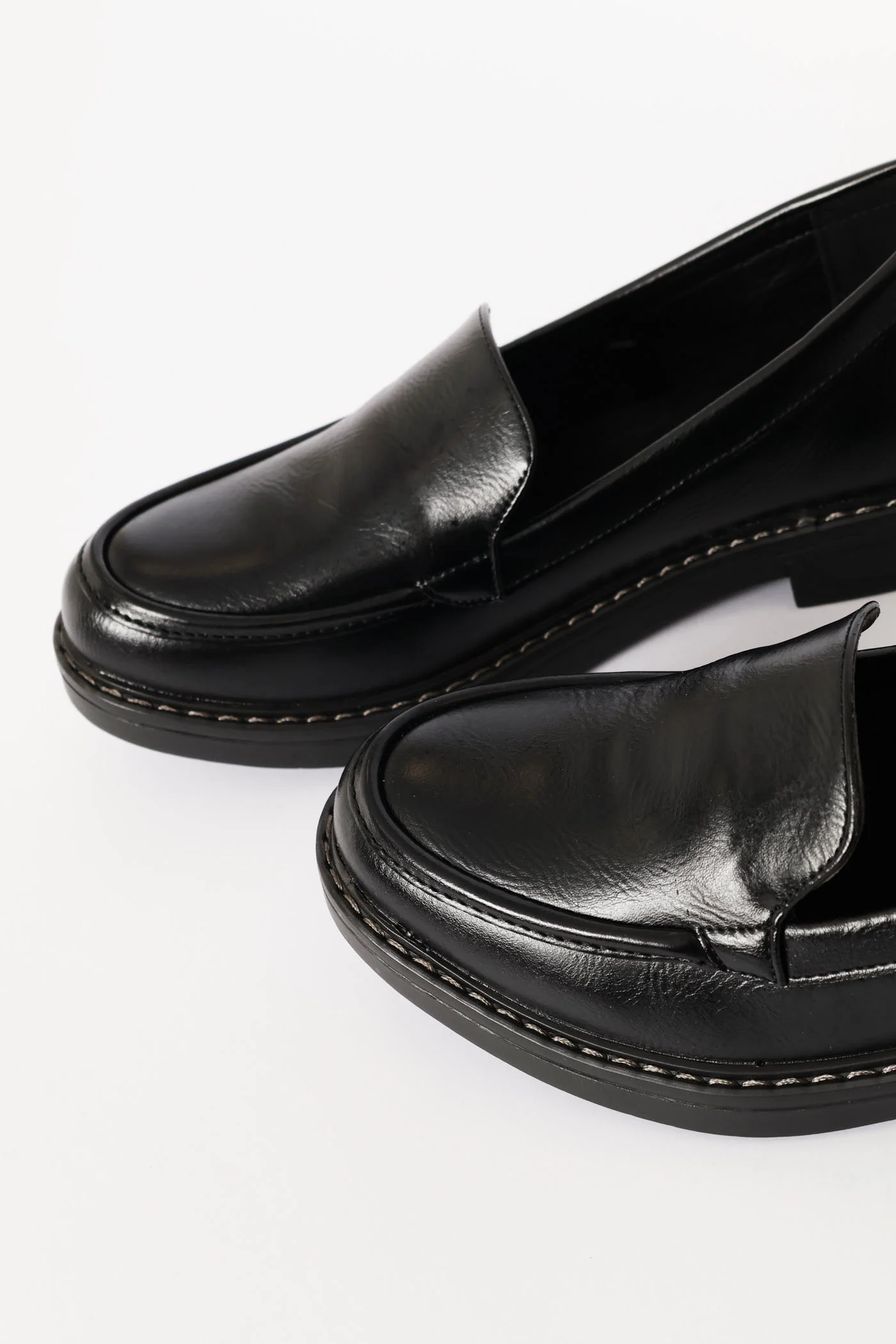 Casual Loafer - Black - Image 2