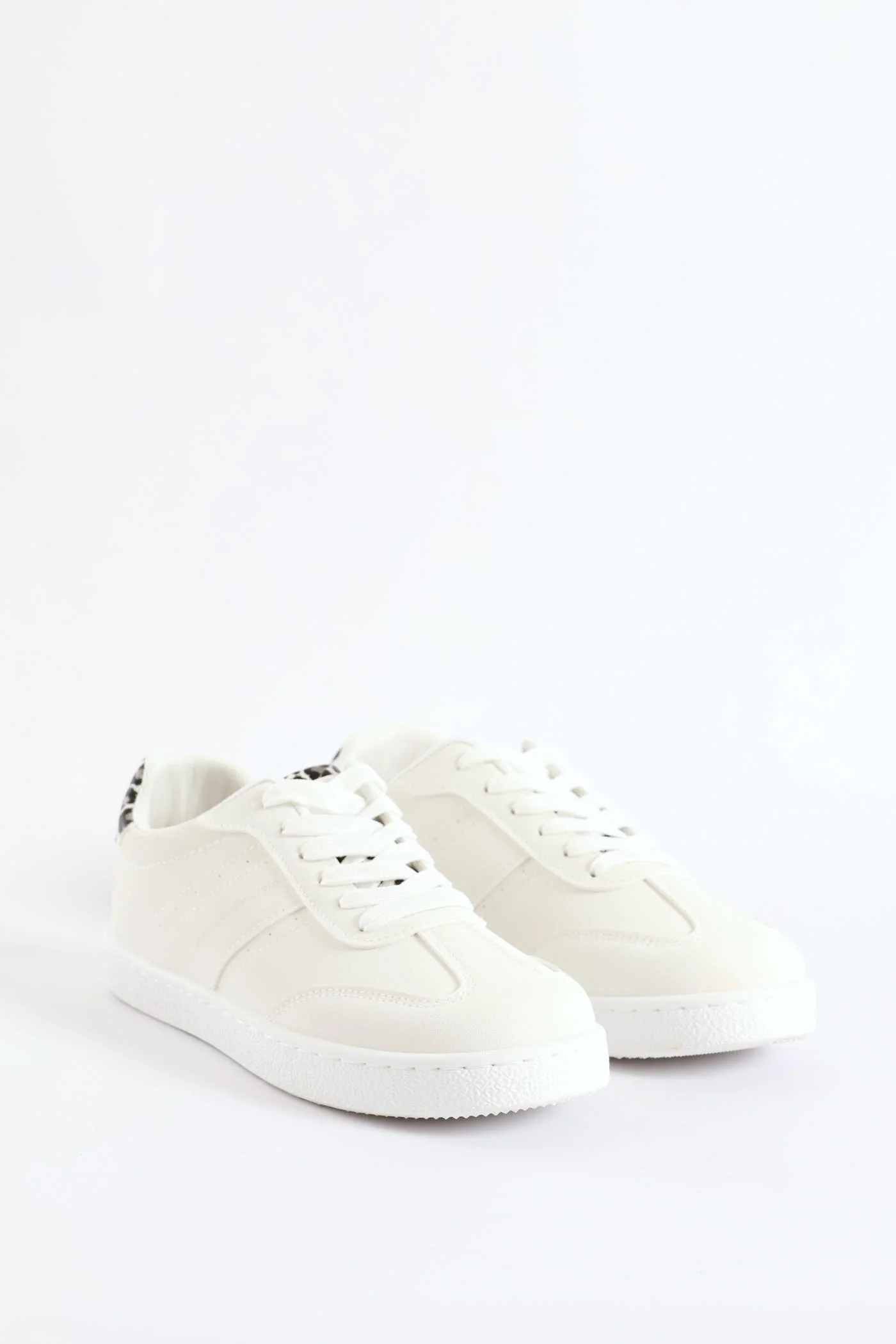 Casual Sneaker - White - Image 6