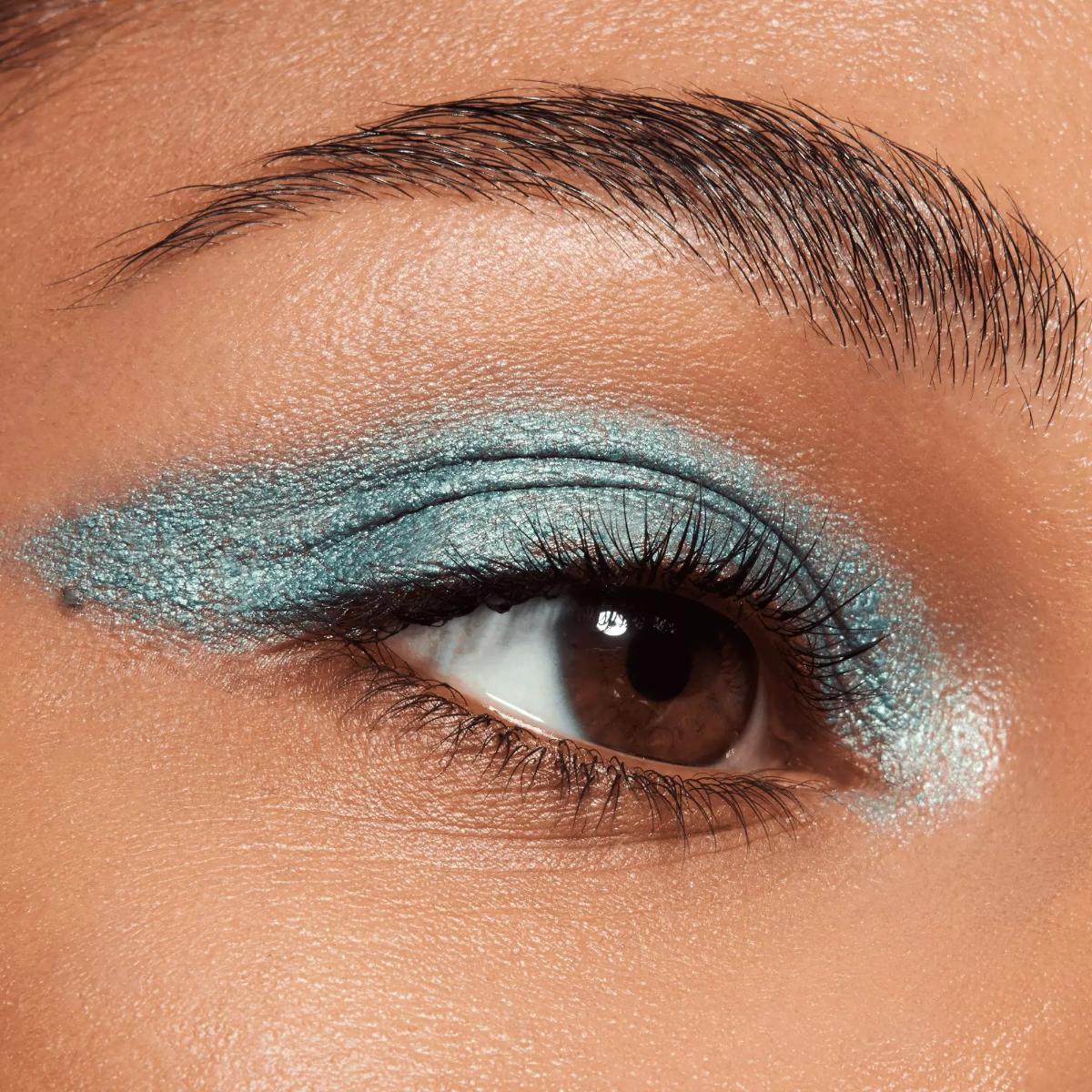 Aloe Vera Eyeshadow Stick - Image 15