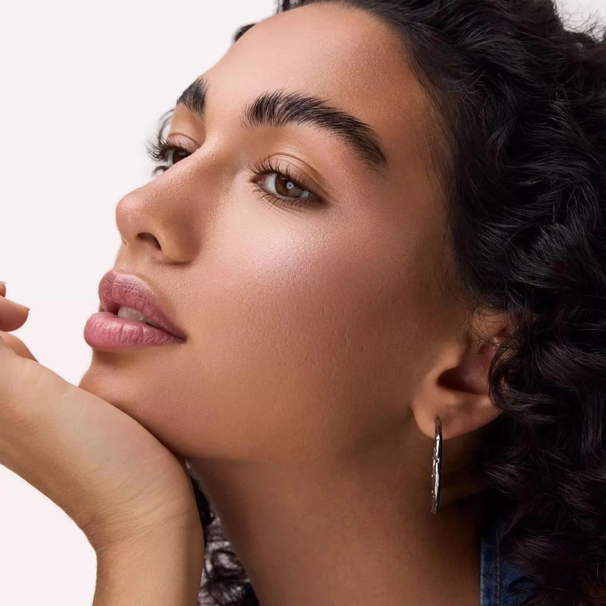 Aura Glam Balm Highlighter - Image 4