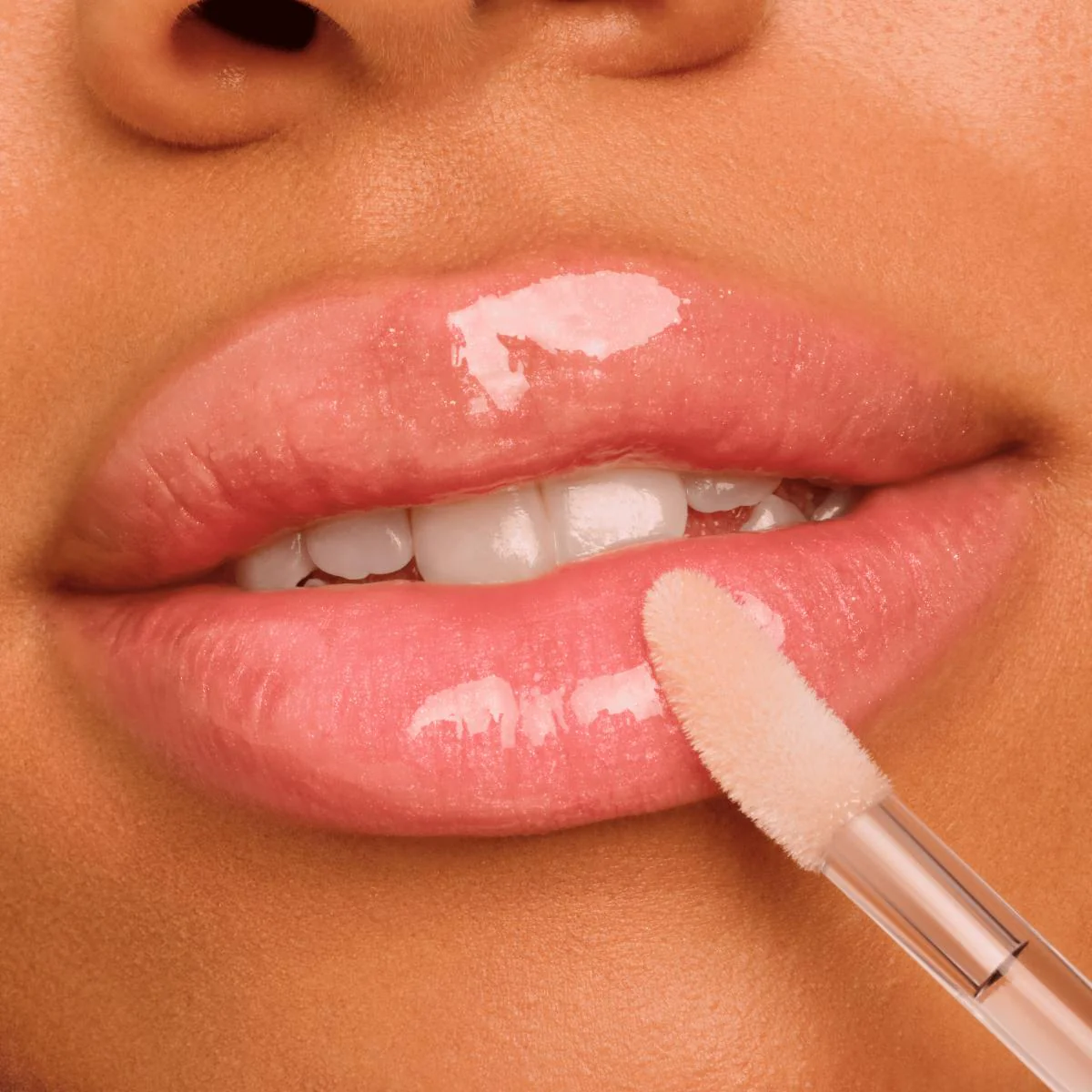 Filler Supreme Lip Gloss - Image 3