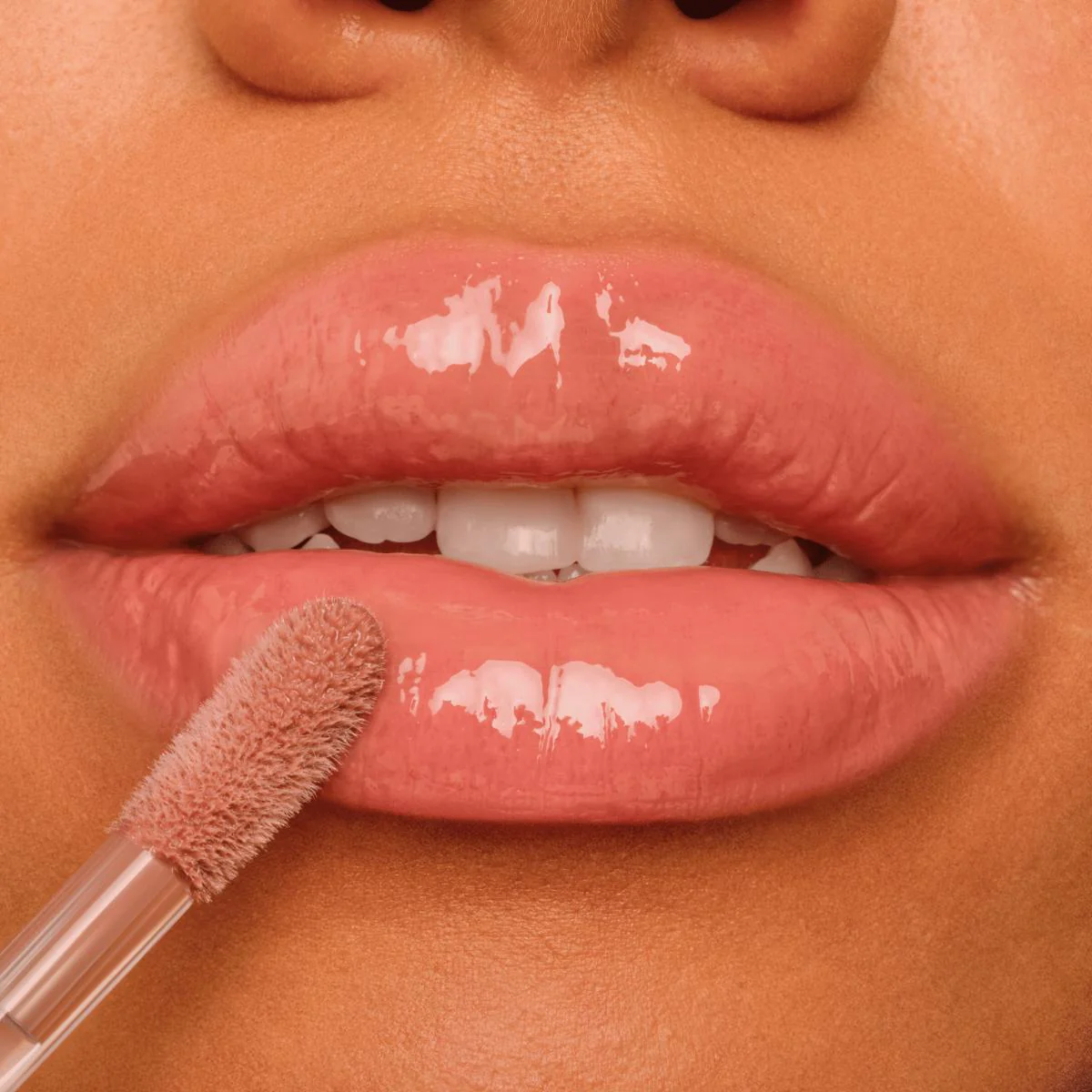 Filler Supreme Lip Gloss - Image 35