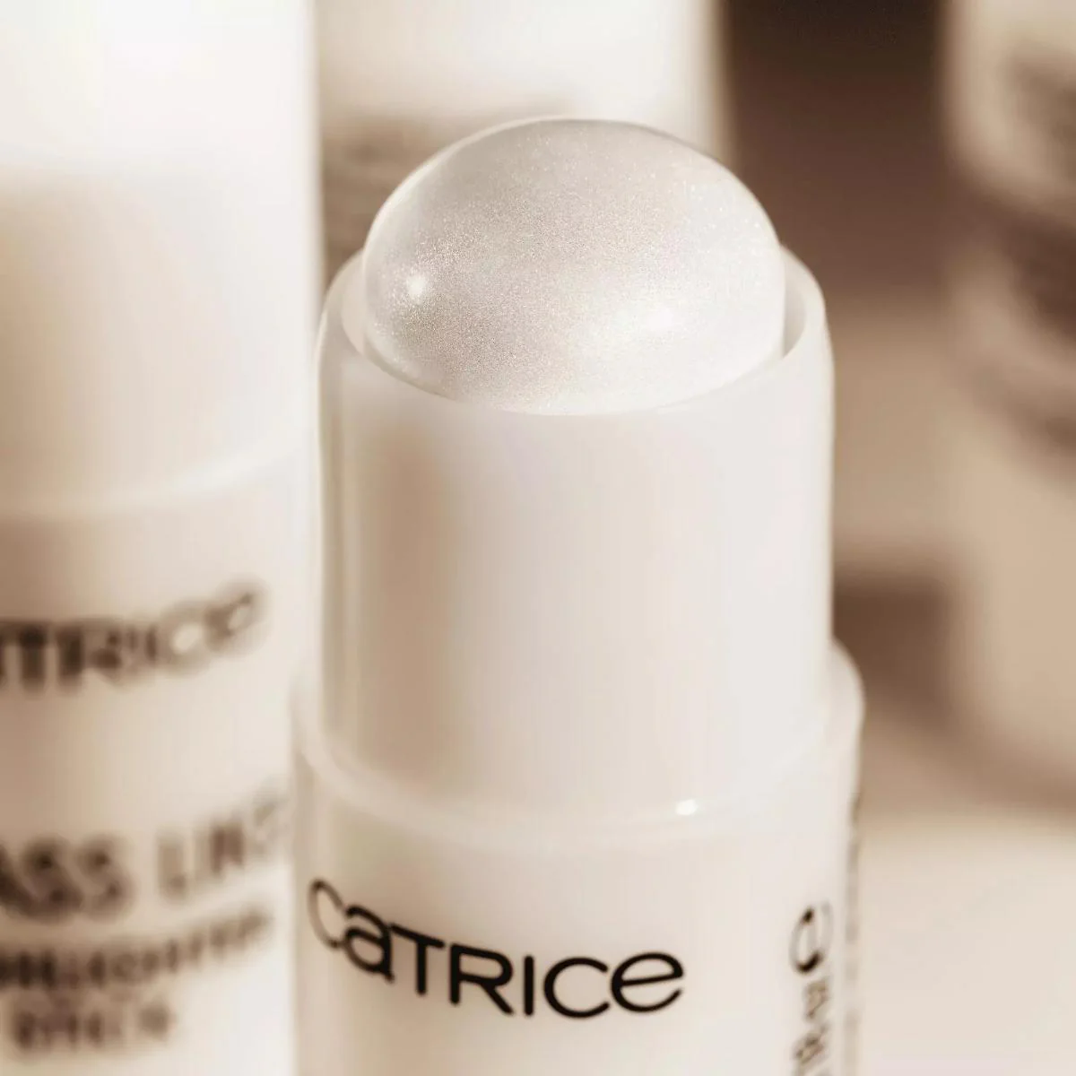Glass Like Highlighter Stick - Image 9
